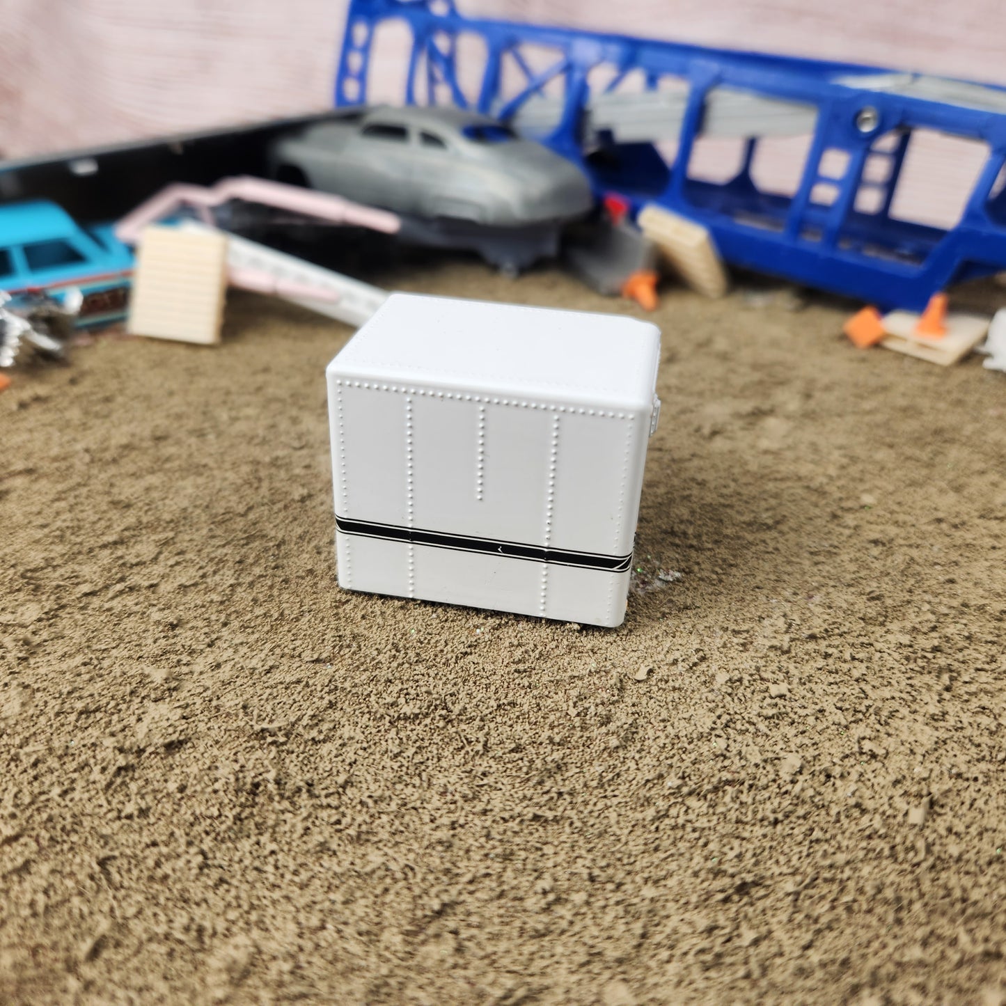 1:64 First Gear Mack R Model Sleeper White Black Stripe