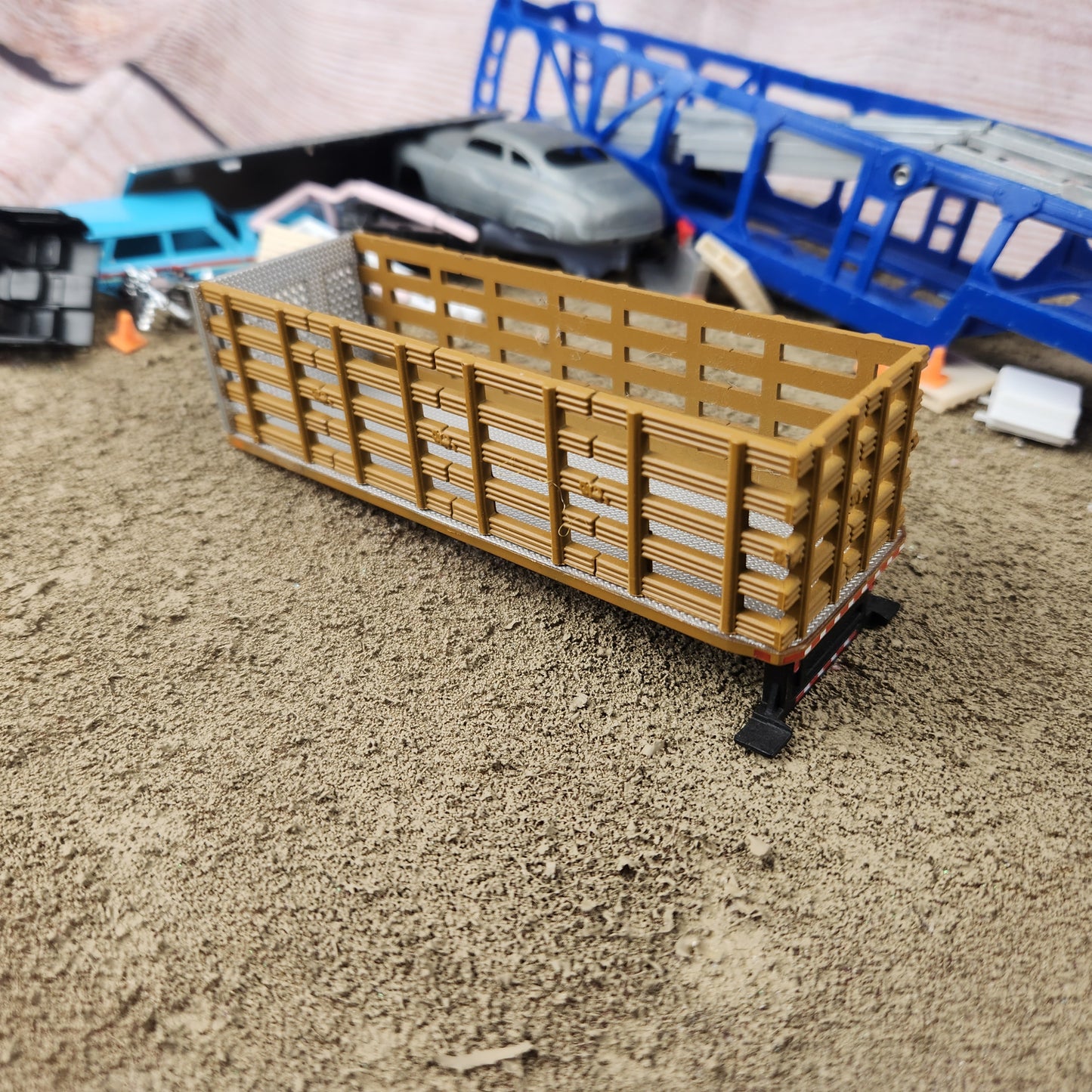 1:64 Greenlight Medium Duty Stake Body Truck Bed
