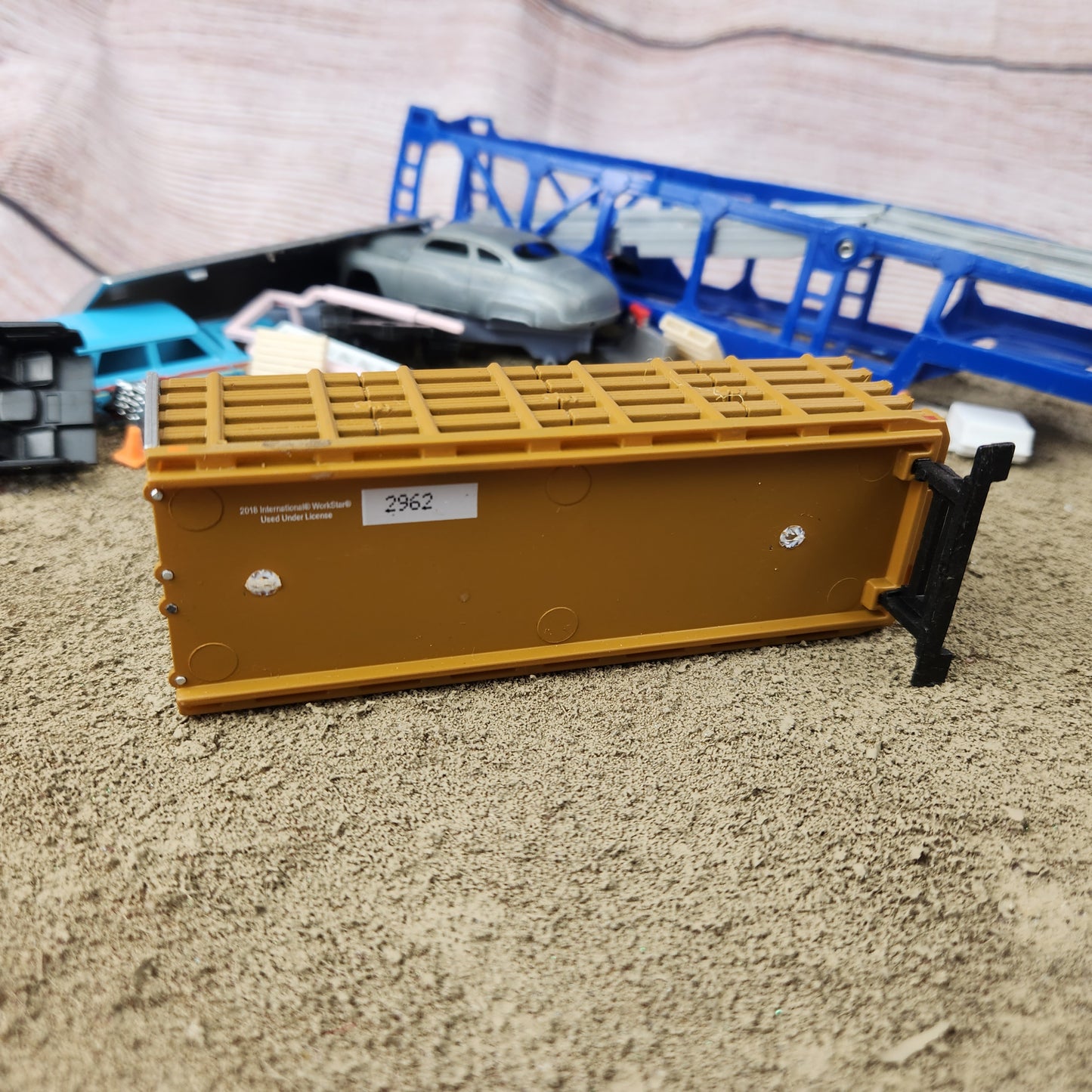 1:64 Greenlight Medium Duty Stake Body Truck Bed