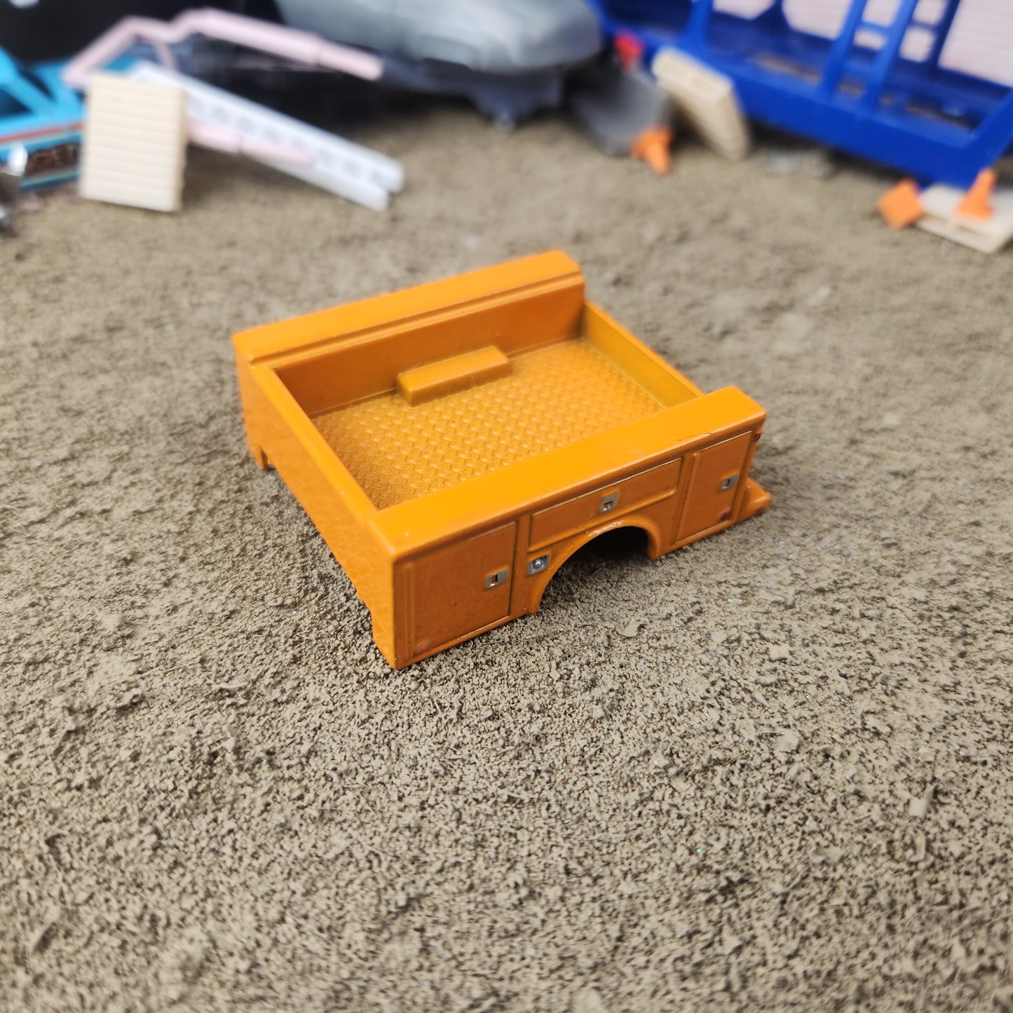 1:64 Greenlight DRW Utility Body Orange