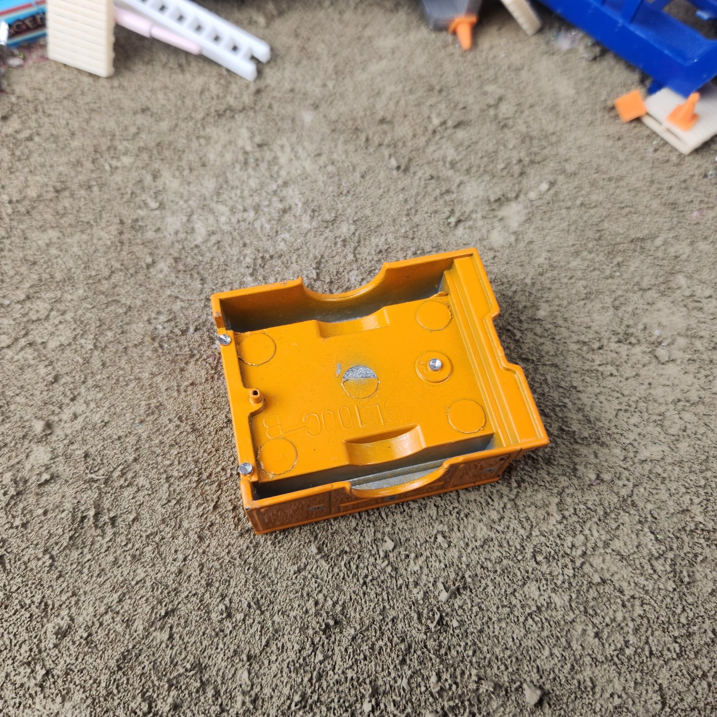 1:64 Greenlight DRW Utility Body Orange