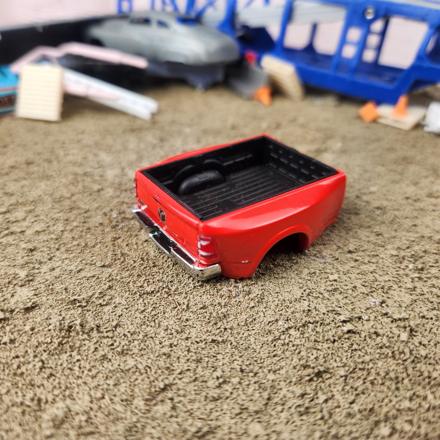 1:64 Greenlight Ram 3500 Dually DRW Bed Red
