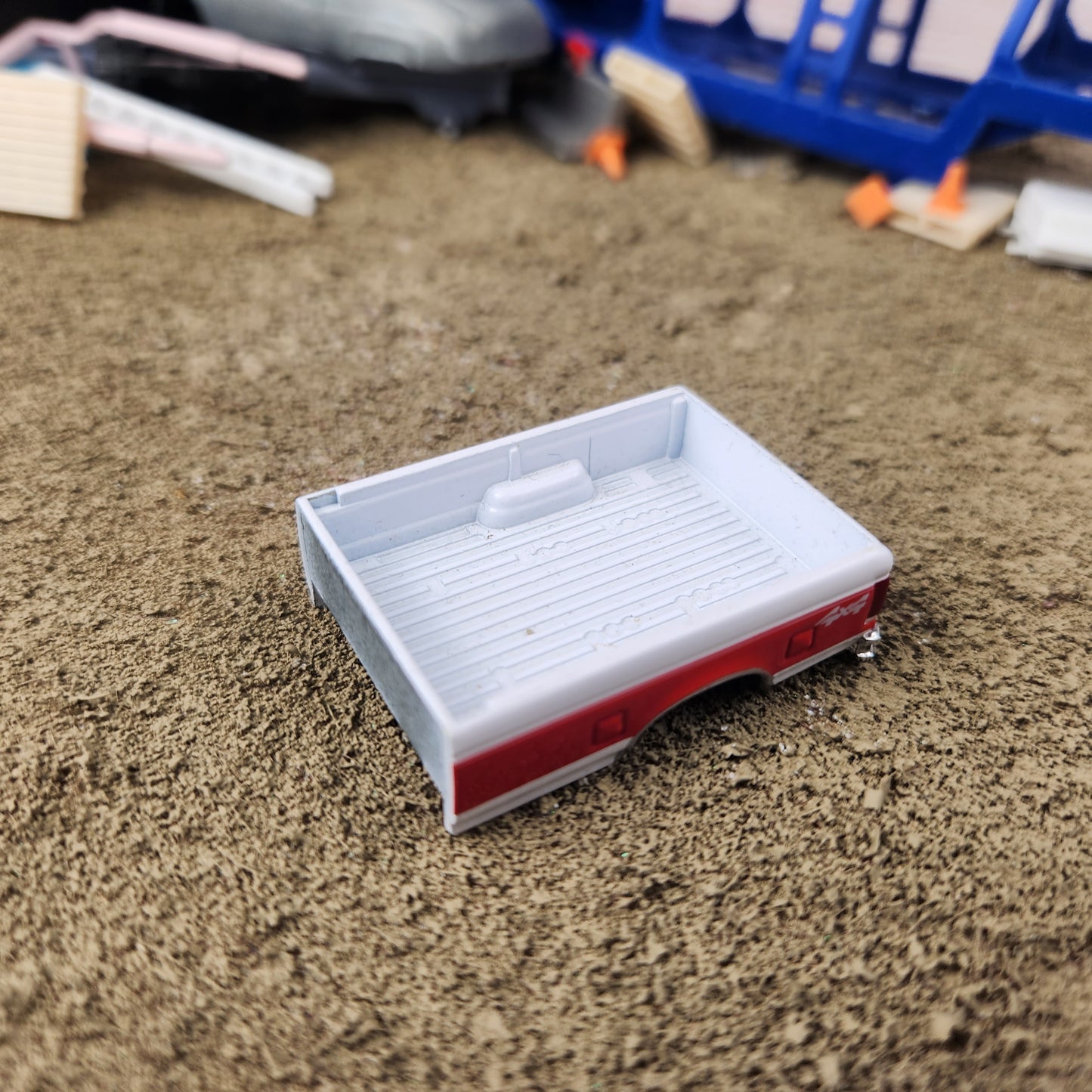 1:64 Greenlight 1994 Ford F-150 Pickup Truck Bed White Red