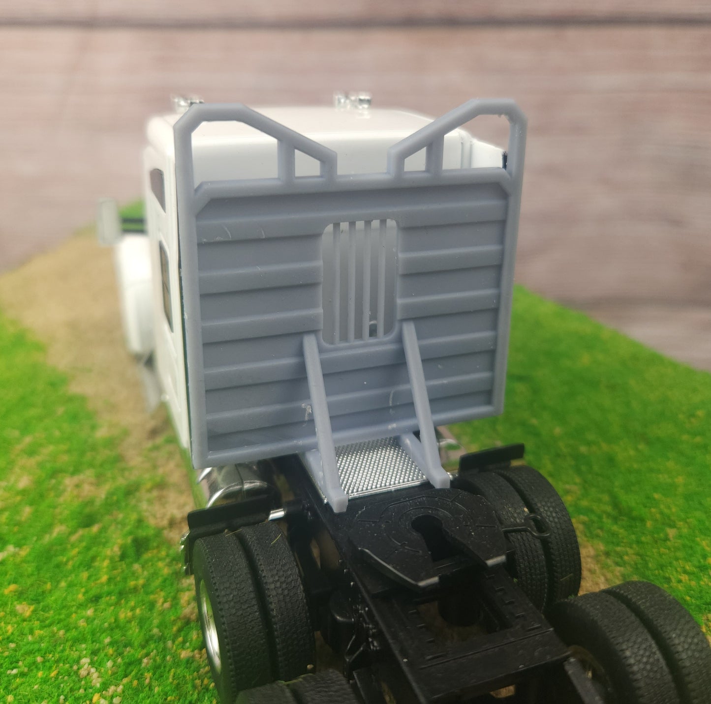 1:50 Scale 3D Printed Semi Truck Logging Headache Rack V2