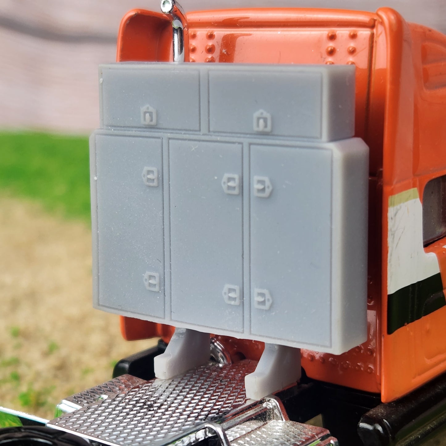 1:64 Scale 3D Printed Semi Truck 5 Door Cabinet Headache Rack