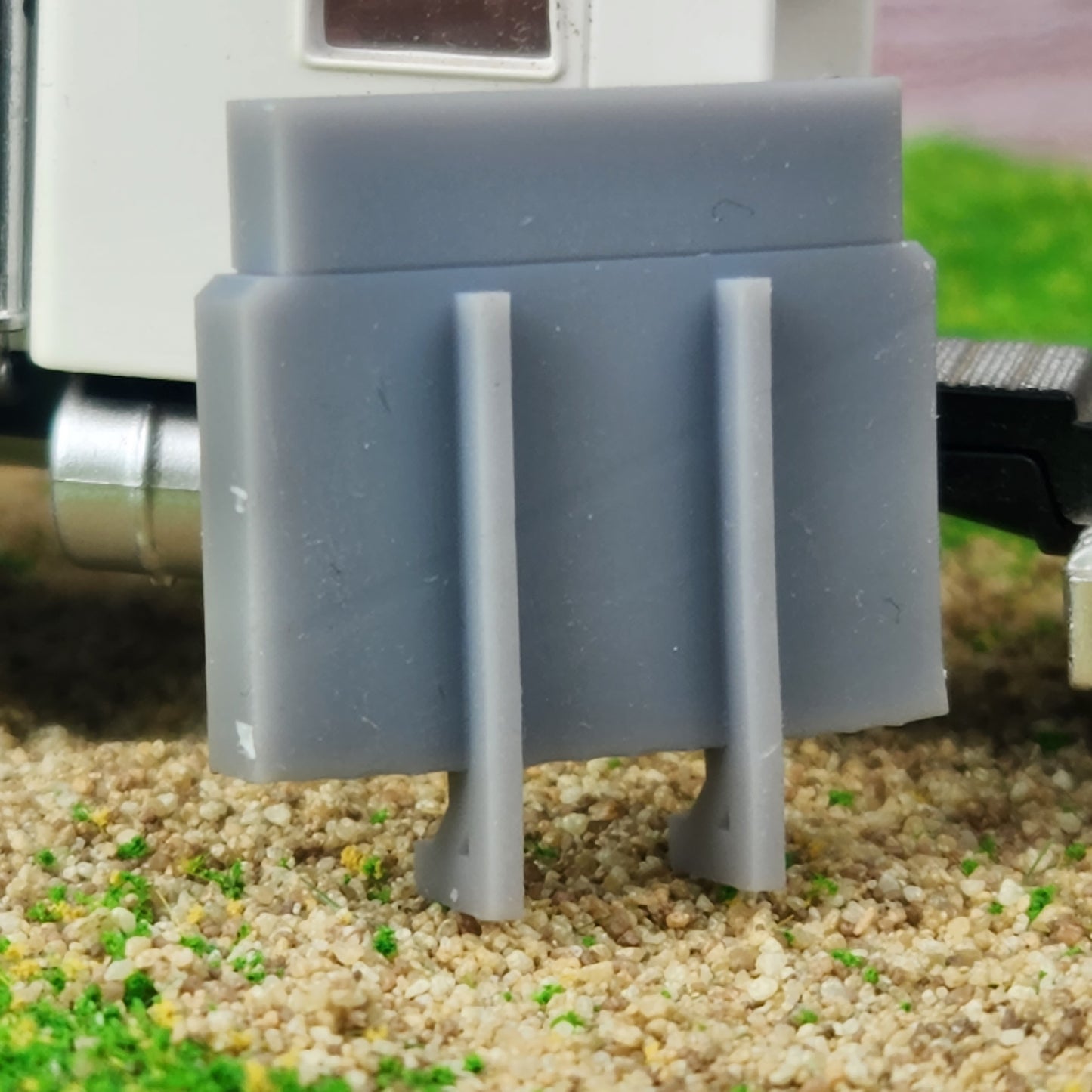 1:87 HO Scale 3D Printed Semi Truck 5 Door Cabinet Headache Rack