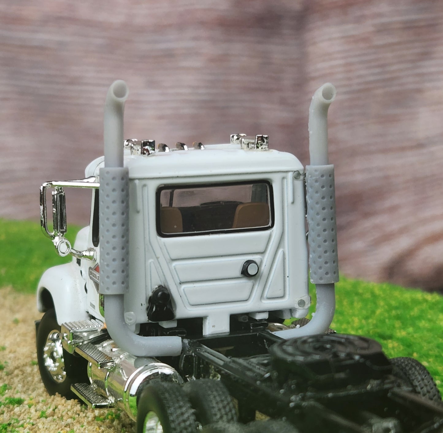 1:64 Scale 3D Printed Semi Truck Short 7" Angled Back Exhaust Stacks Heat Shield