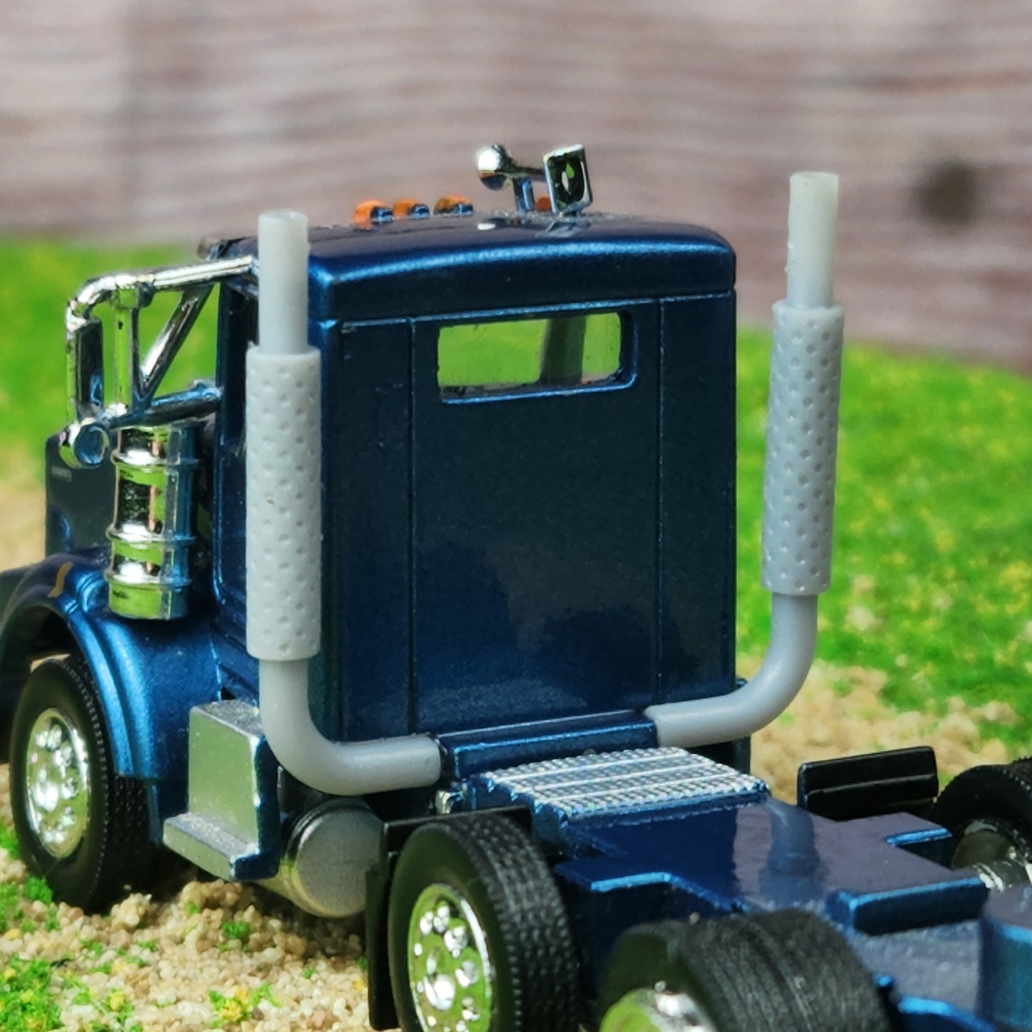 1:87 HO Scale 3D Printed Semi Truck Short 7" Flat Top Exhaust Stacks Heat Shield