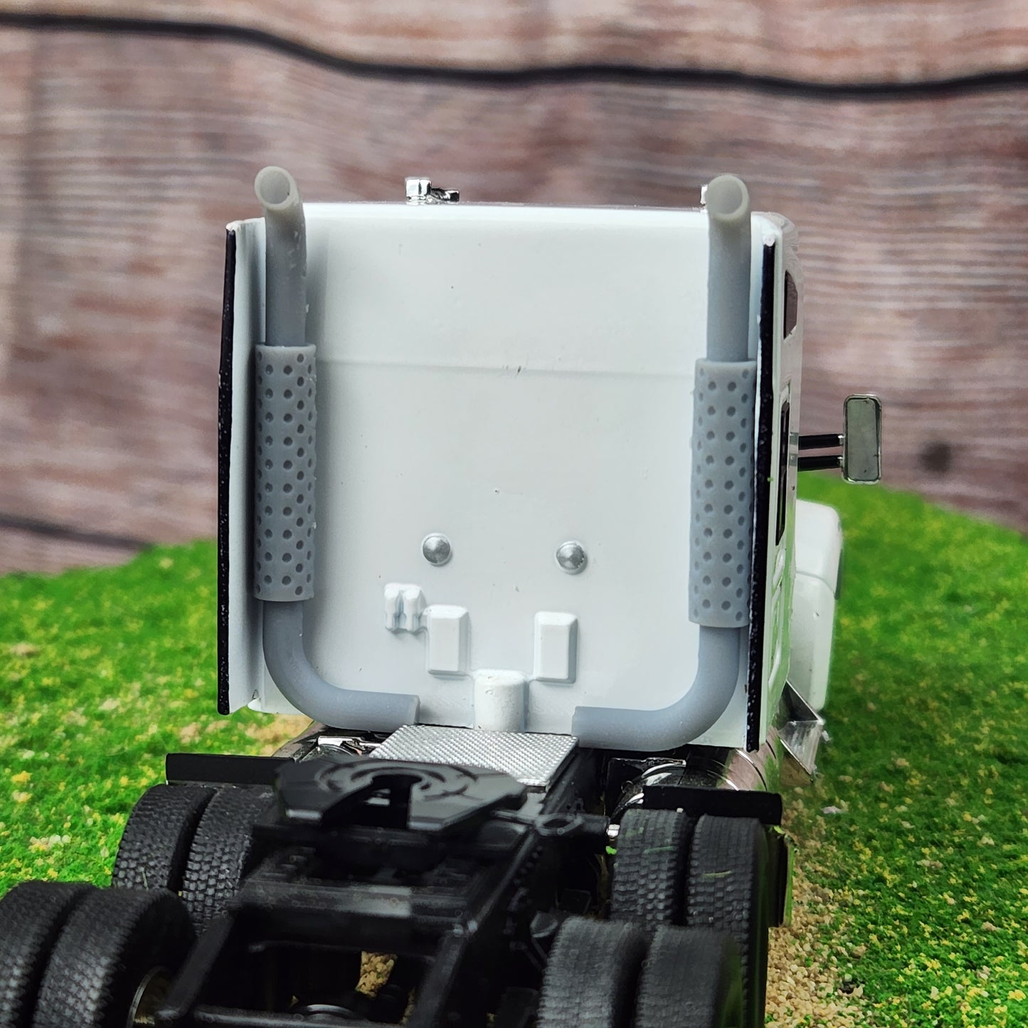 1:50 Scale 3D Printed Semi Truck Short 7" Angled Back Exhaust Stacks Heat Shield
