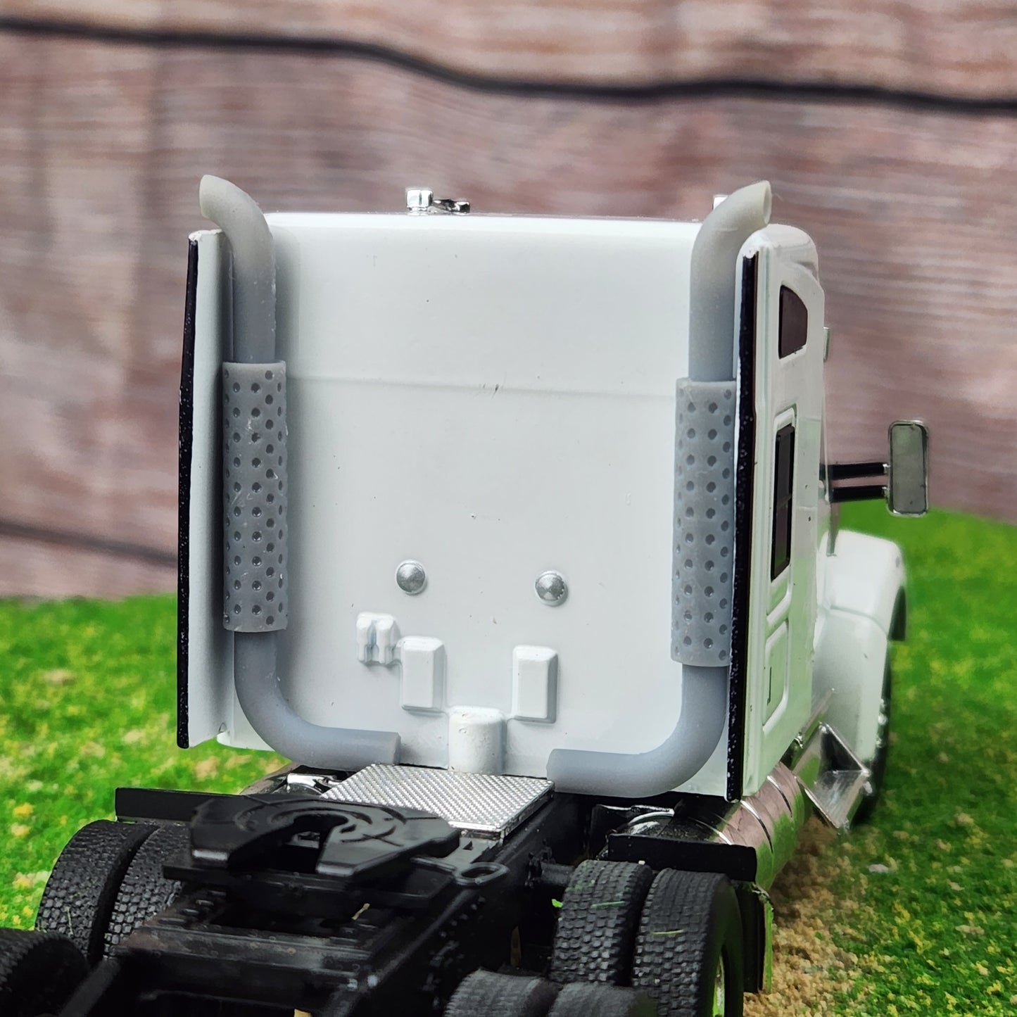 1:50 Scale 3D Printed Semi Truck Short 7" Angled Out Exhaust Stacks Heat Shield