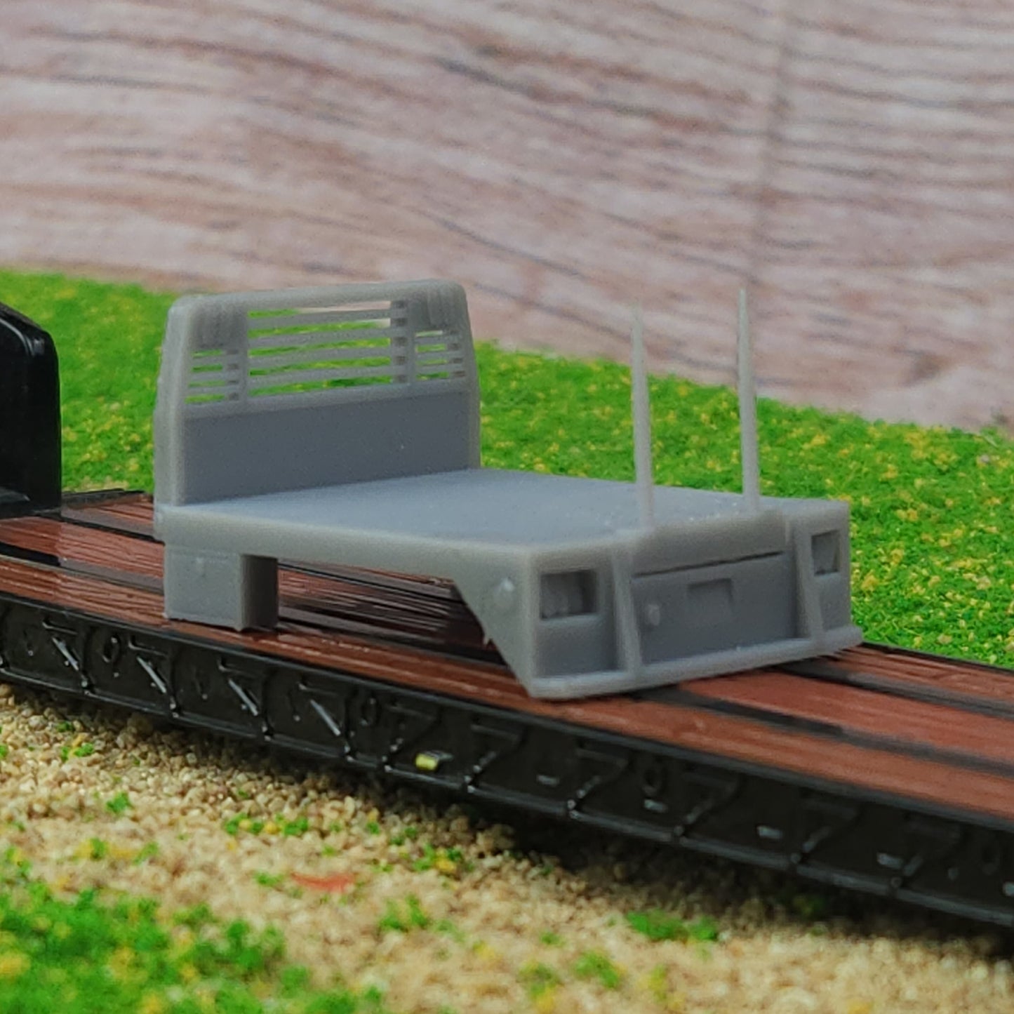 1:87 HO Scale 3D Printed SRW Flatbed Adjustable Bale Spike Truck Body