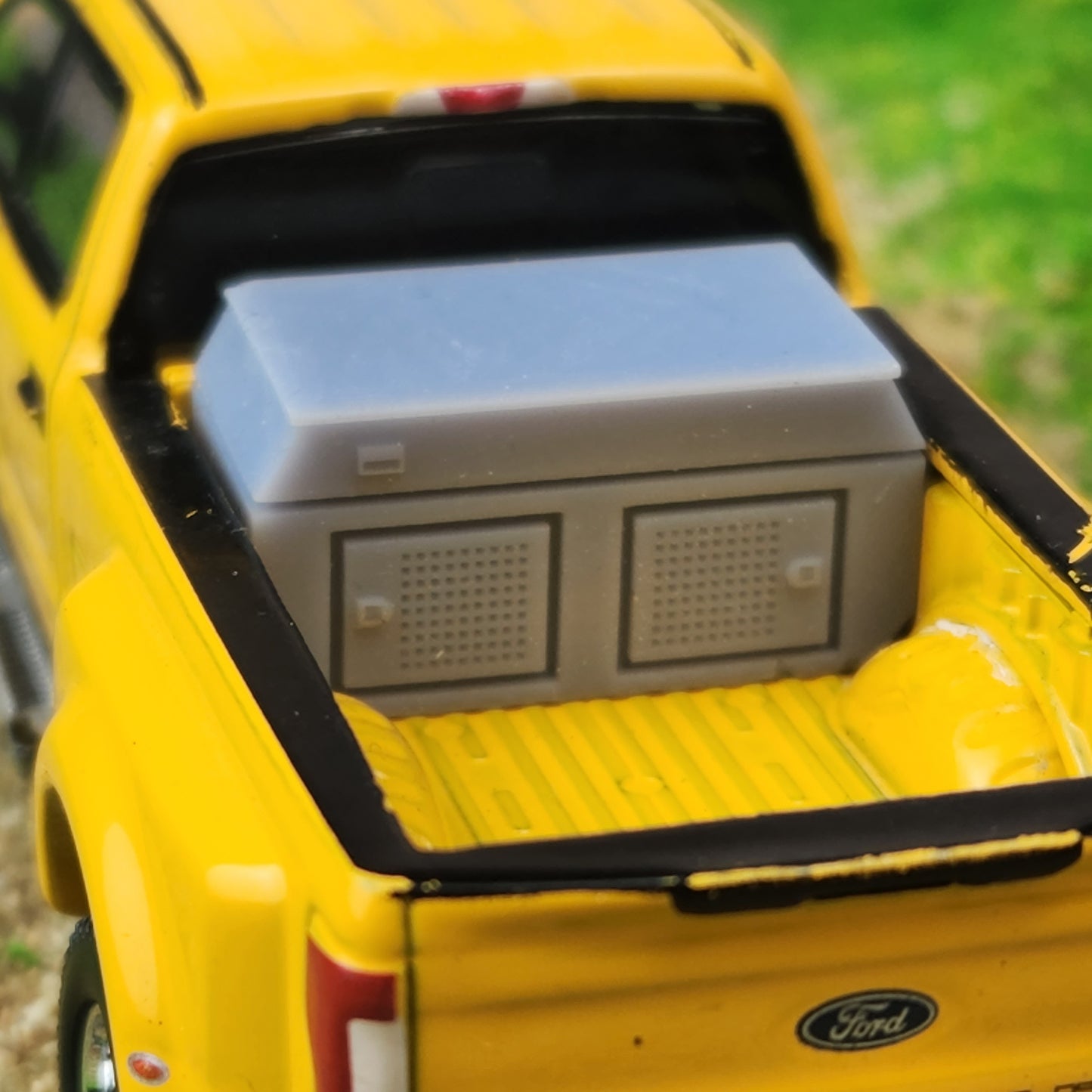 1:64 Scale 3D Printed Truck Bed Dog Carrier Box