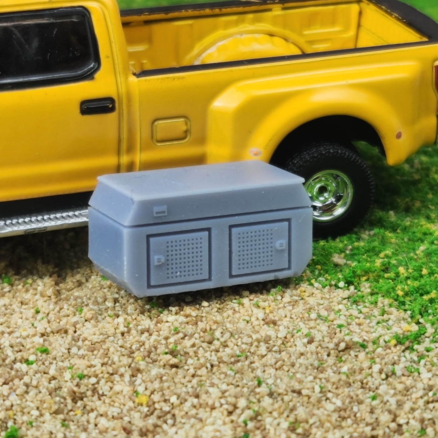 1:64 Scale 3D Printed Truck Bed Dog Carrier Box