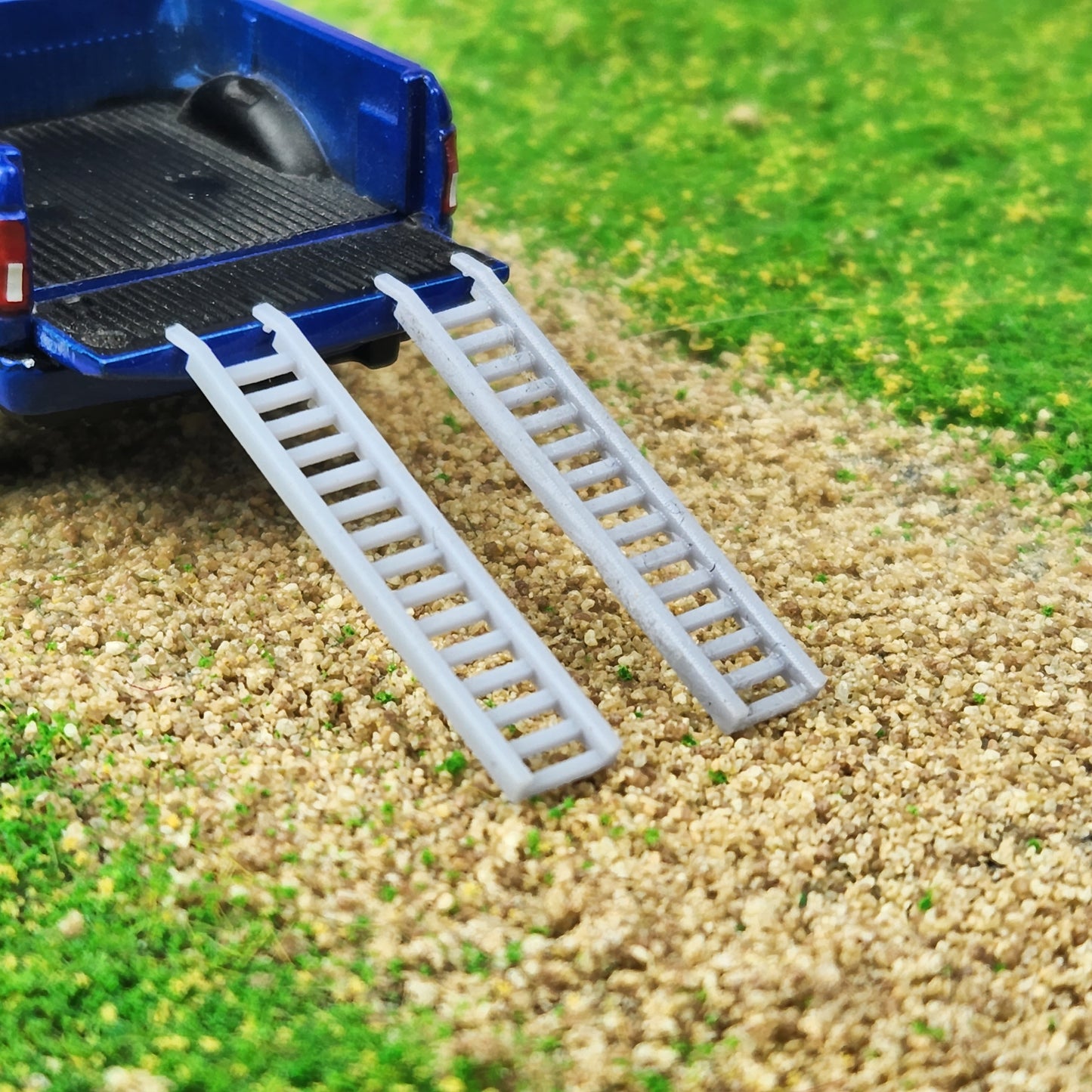 1:64 Scale 3D Printed Truck Bed Loading Ramps Pair