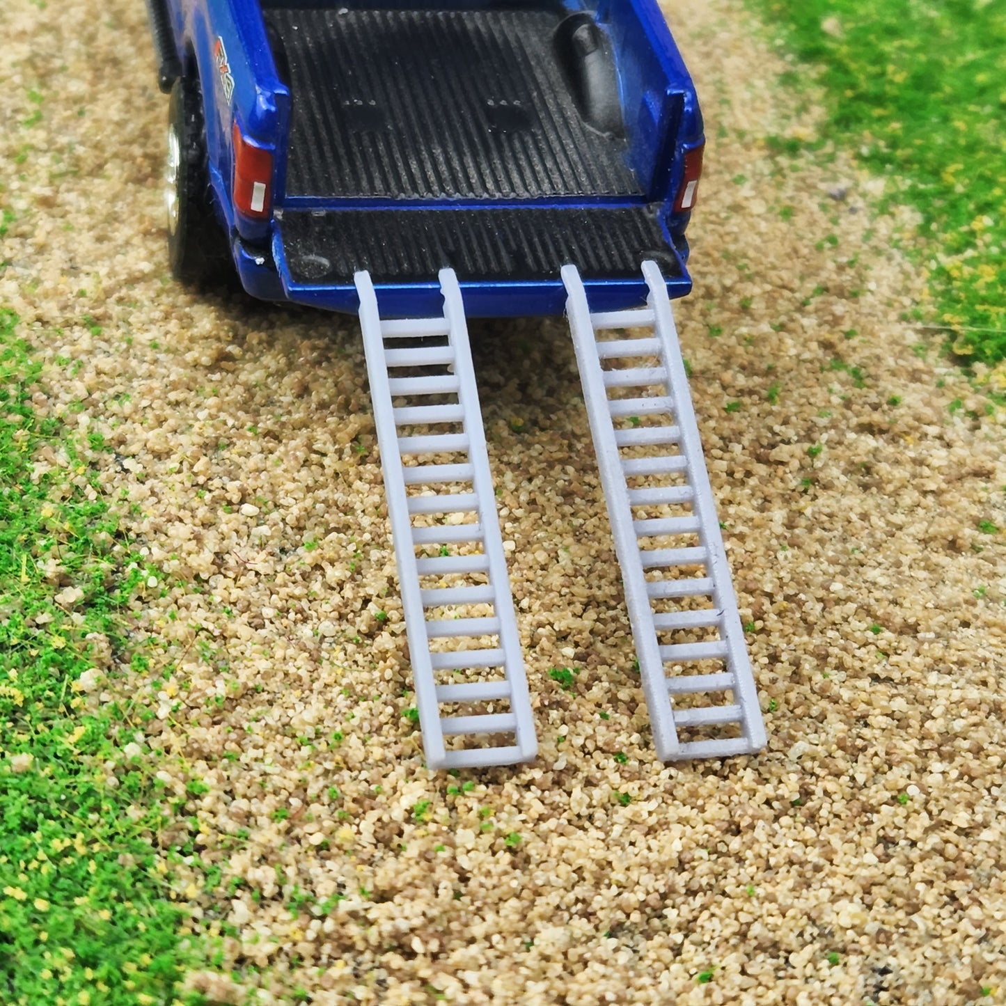 1:64 Scale 3D Printed Truck Bed Loading Ramps Pair