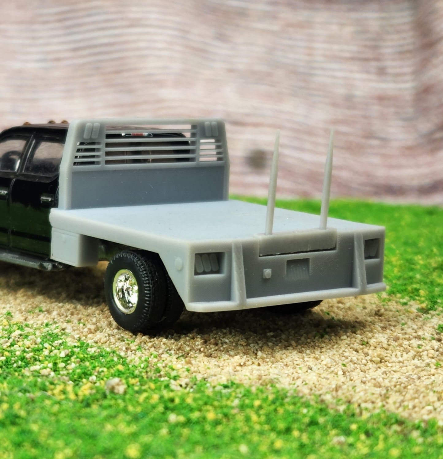 1:64 Scale 3D Printed DRW Flatbed Adjustable Bale Spike Truck Body