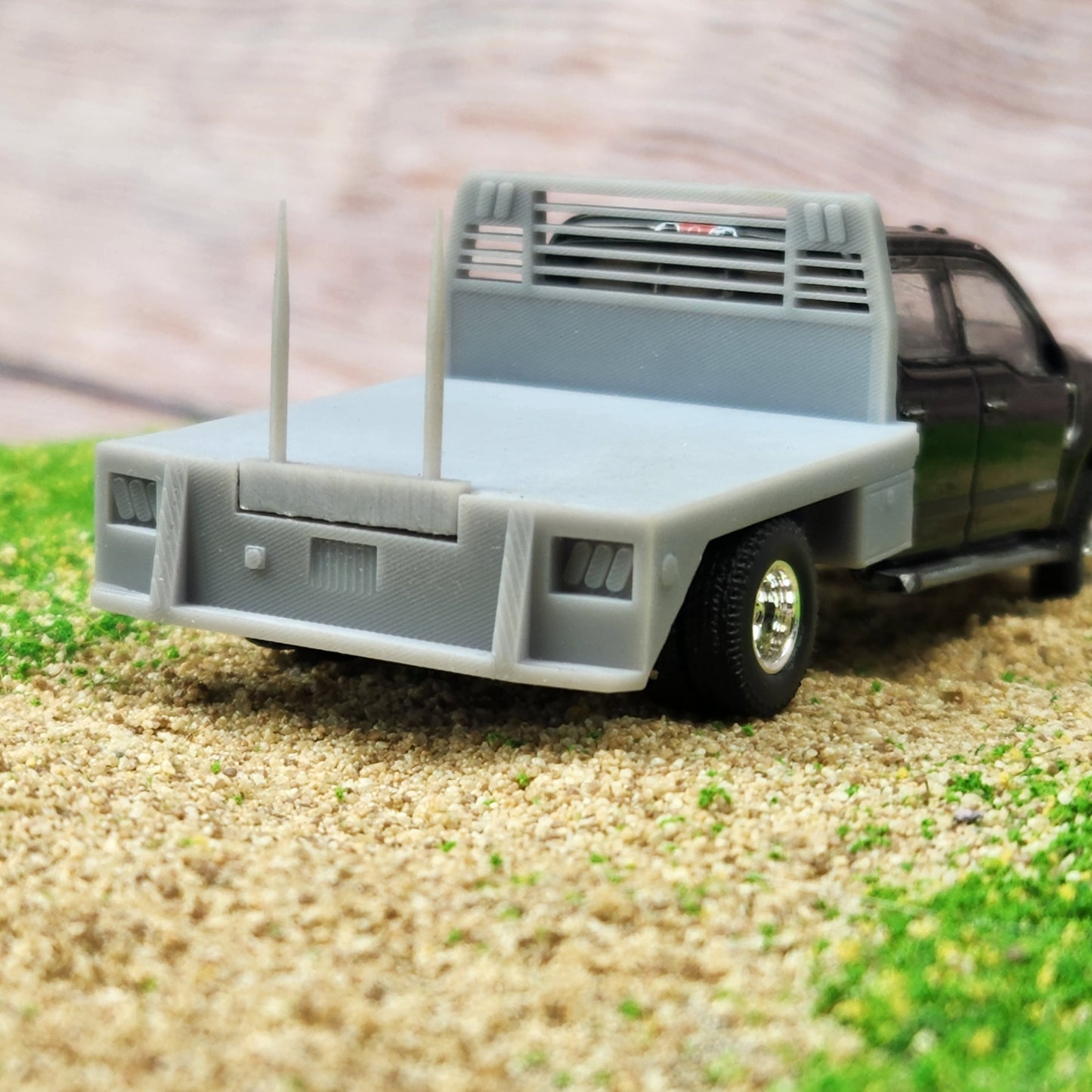 1:64 Scale 3D Printed DRW Flatbed Adjustable Bale Spike Truck Body
