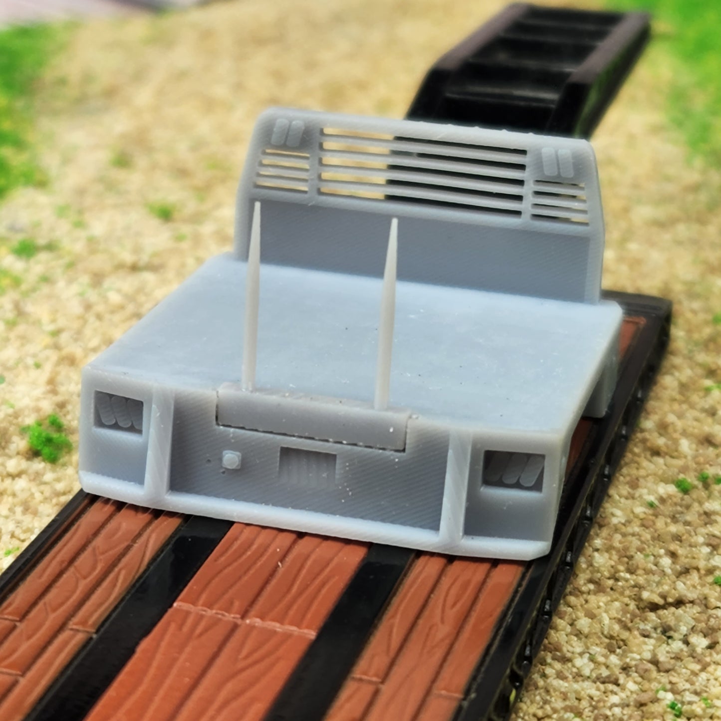 1:87 HO Scale 3D Printed DRW Flatbed Adjustable Bale Spike Truck Body