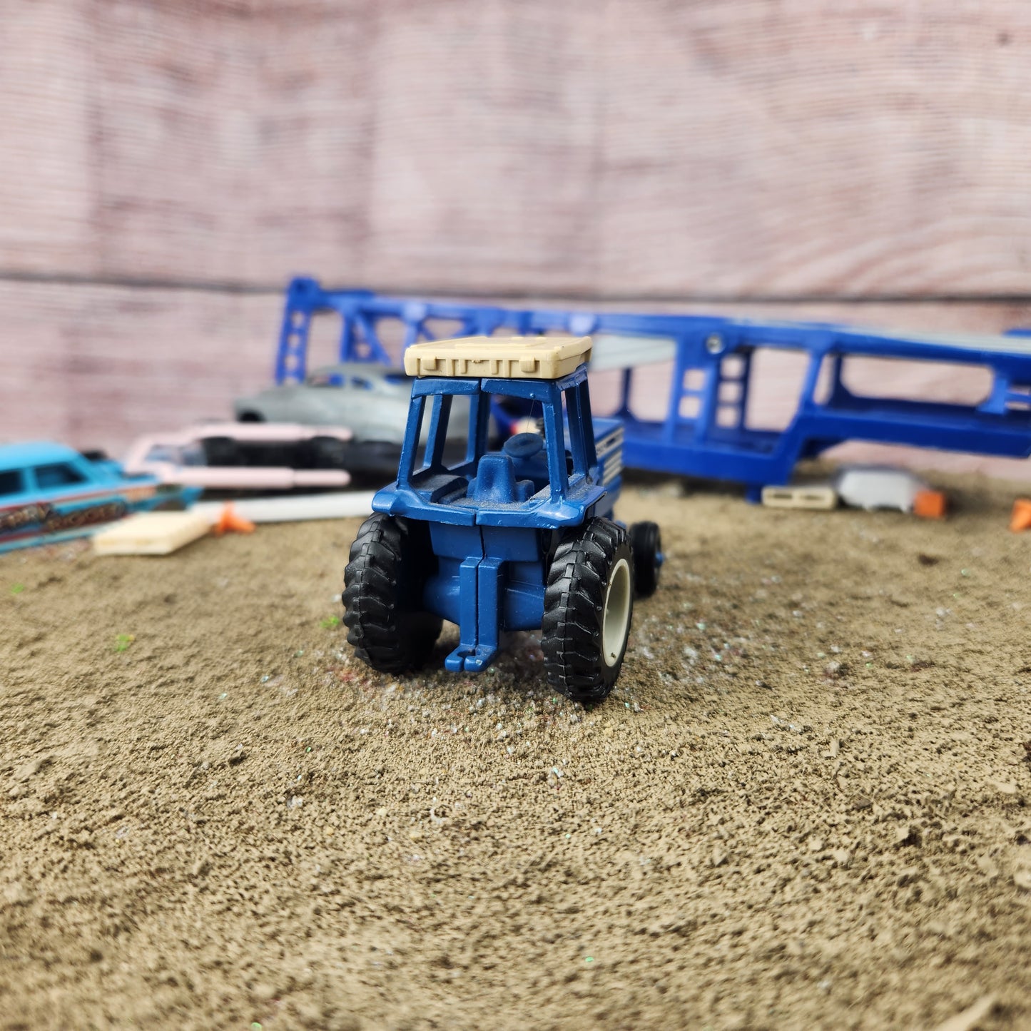 1:64 Ertl Ford TW-35 Tractor
