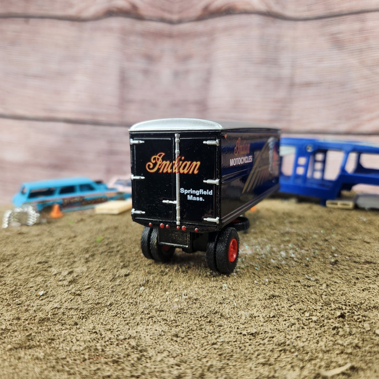 1:64 AHL Indian Motorcycles Single Axle Semi Trailer