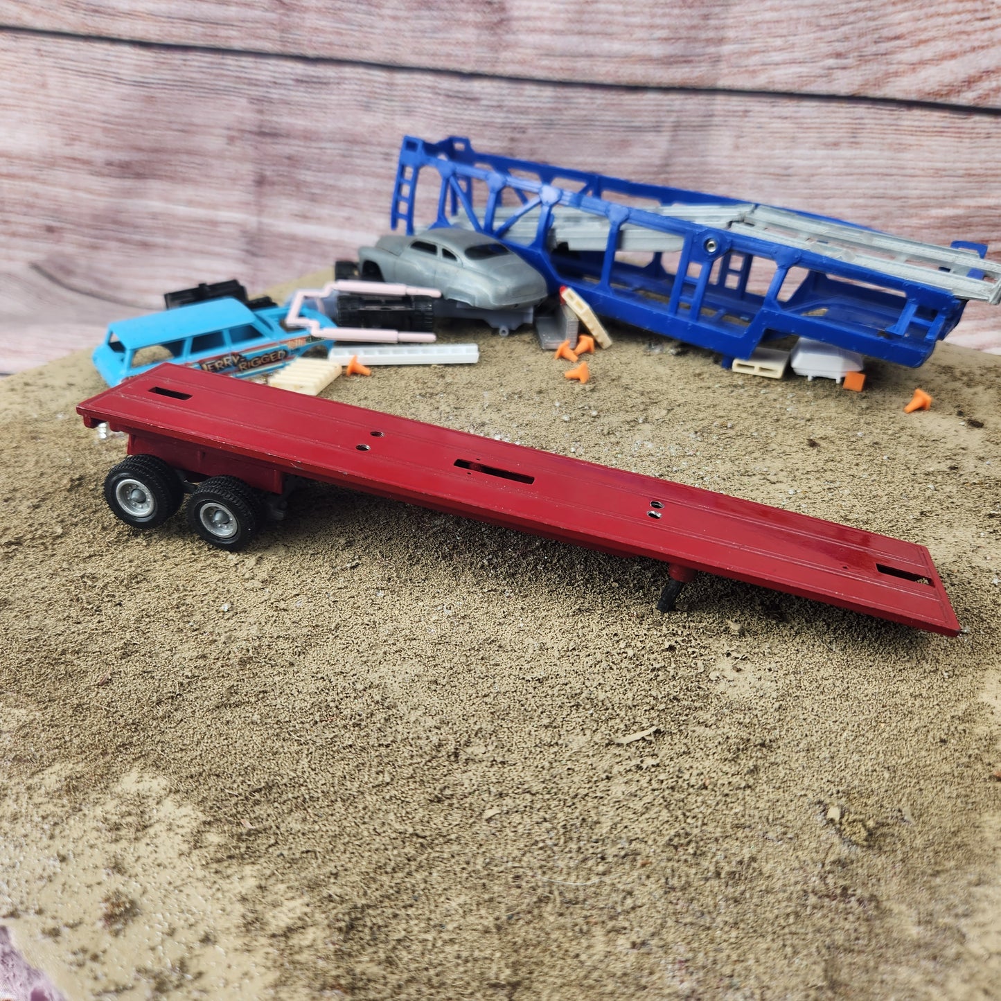 1:64 Winross Flatbed Trailer Red Good for Custom Trailer Builds