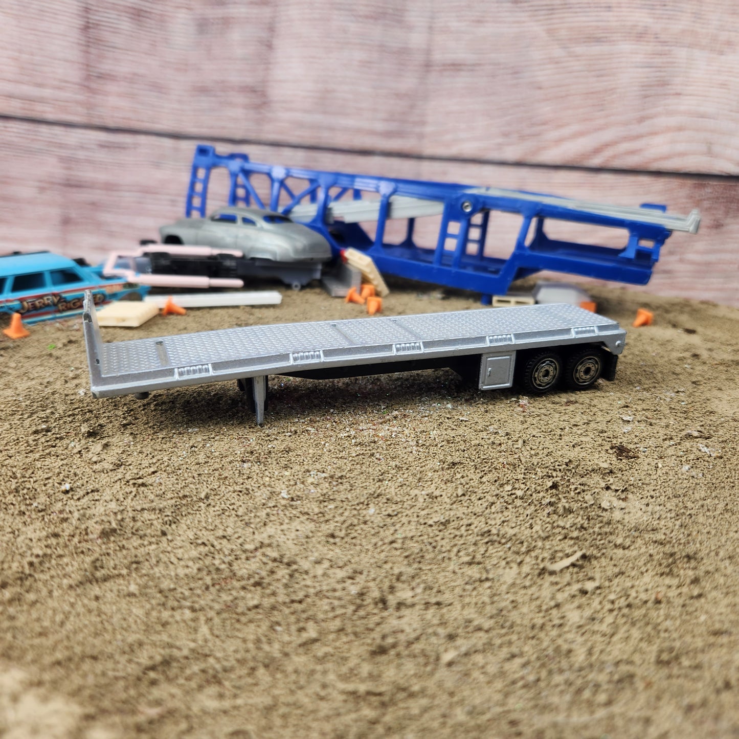 1:87 Sized Matchbox Flatbed Trailer