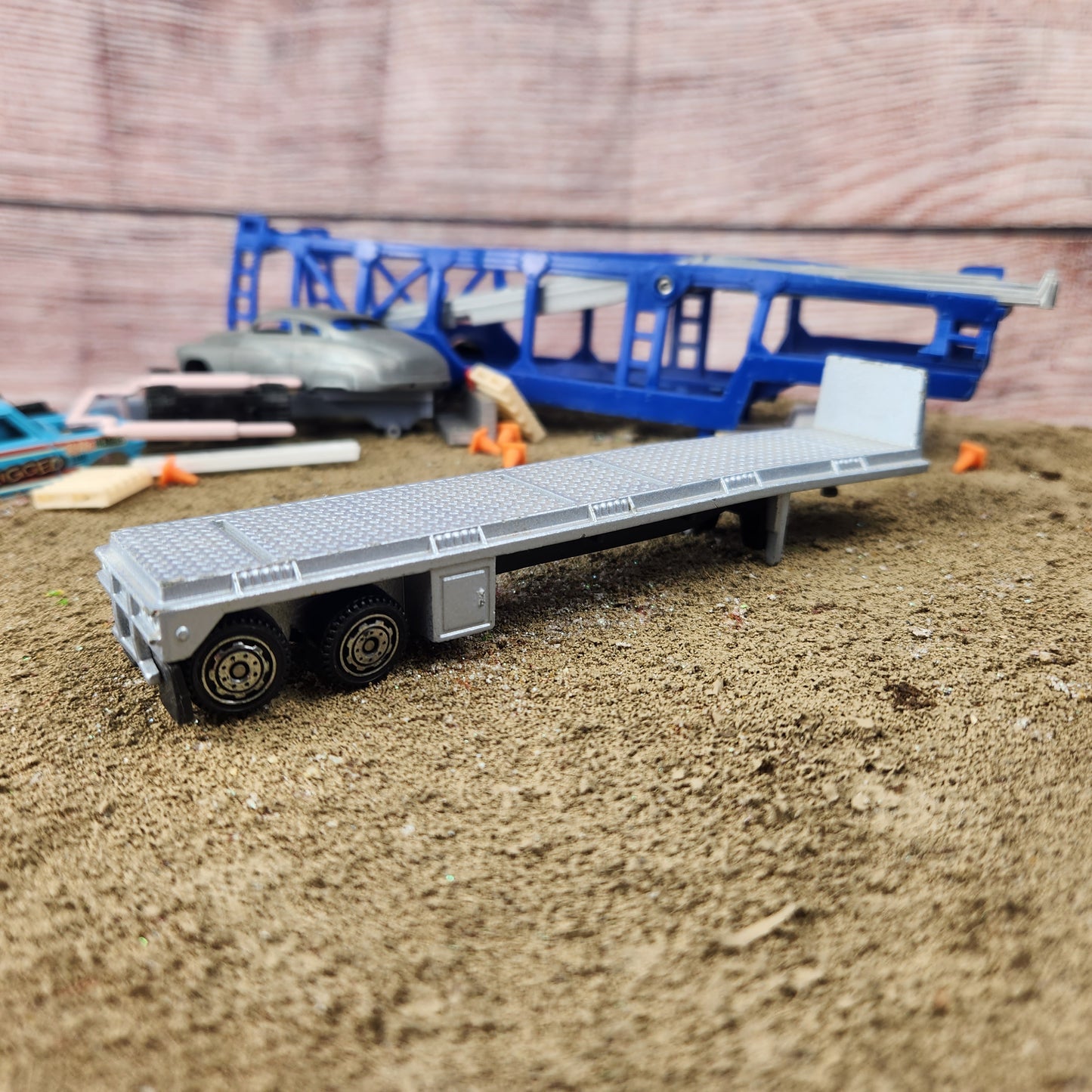 1:87 Sized Matchbox Flatbed Trailer