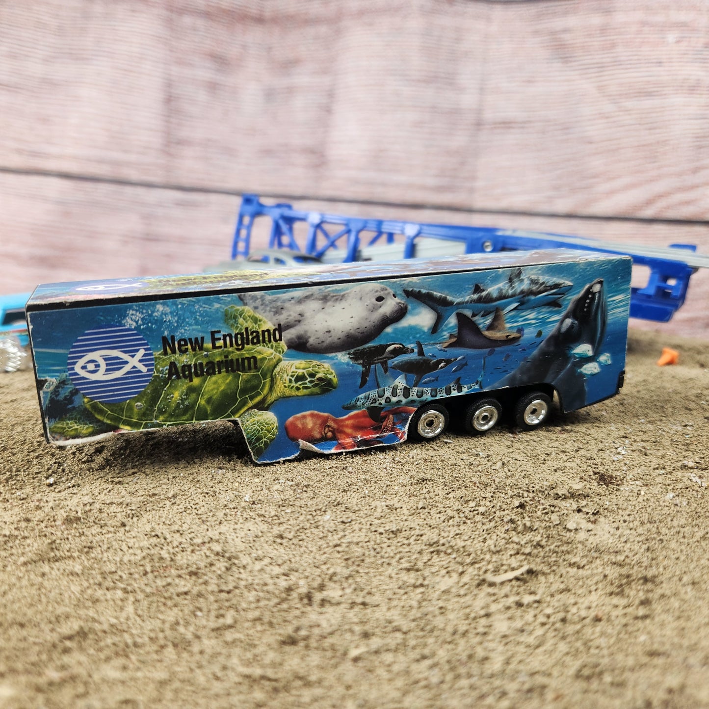 1:87 Sized New England Aquarium Triple Axle Trailer