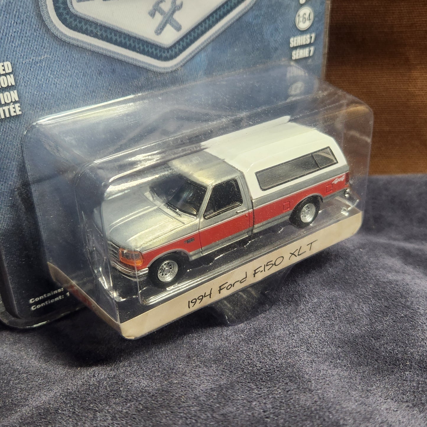 Greenlight 1:64 Blue Collar 1994 Ford F-150 XLT RAW Metal Chase