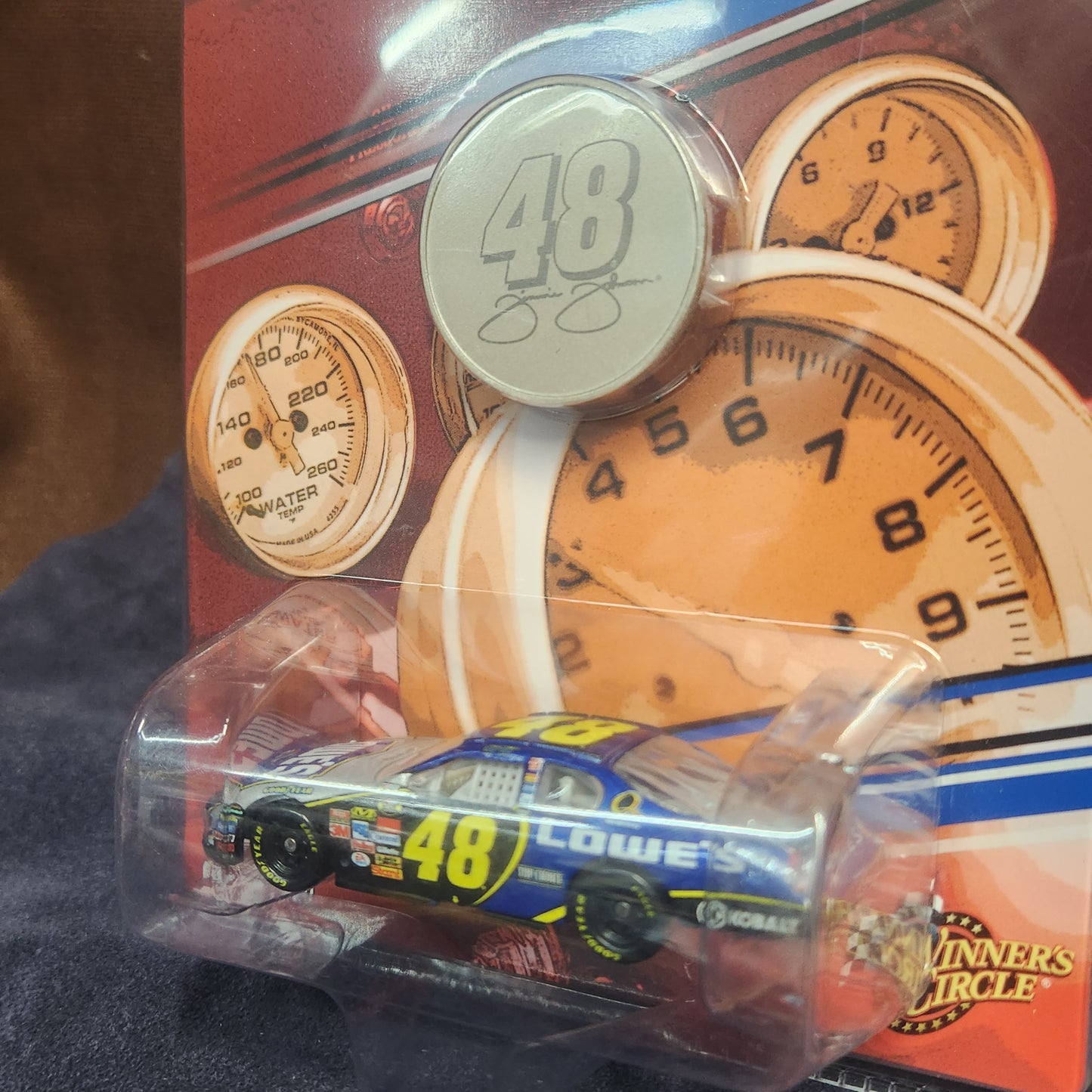 Winners Circle 1:64 Nascar Stock Car Jimmy Johnson #48 2007 Car with Coin NIP