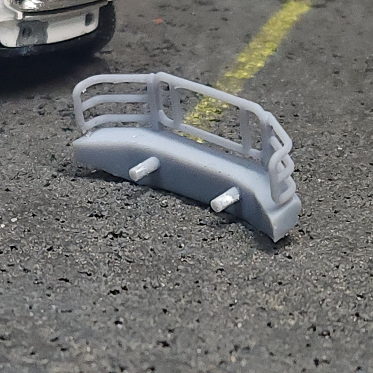 1:64 Scale 3D Printed Heavy Duty Front Bumper for Greenlight Ford F450 Dually