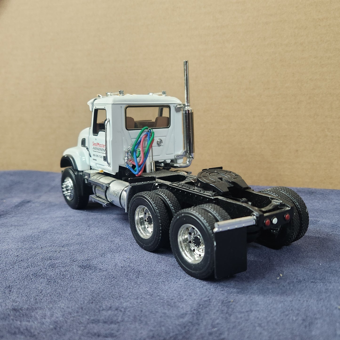 First Gear 1:34 Scale Mack Granite with SealMaster Dry Bulk Tanker Trailer
