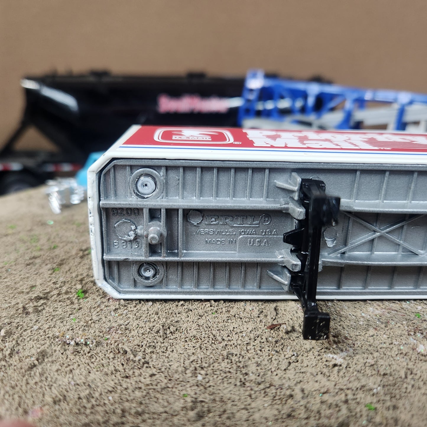 Ertl 1:64 Priority Mail US Mail Trailer