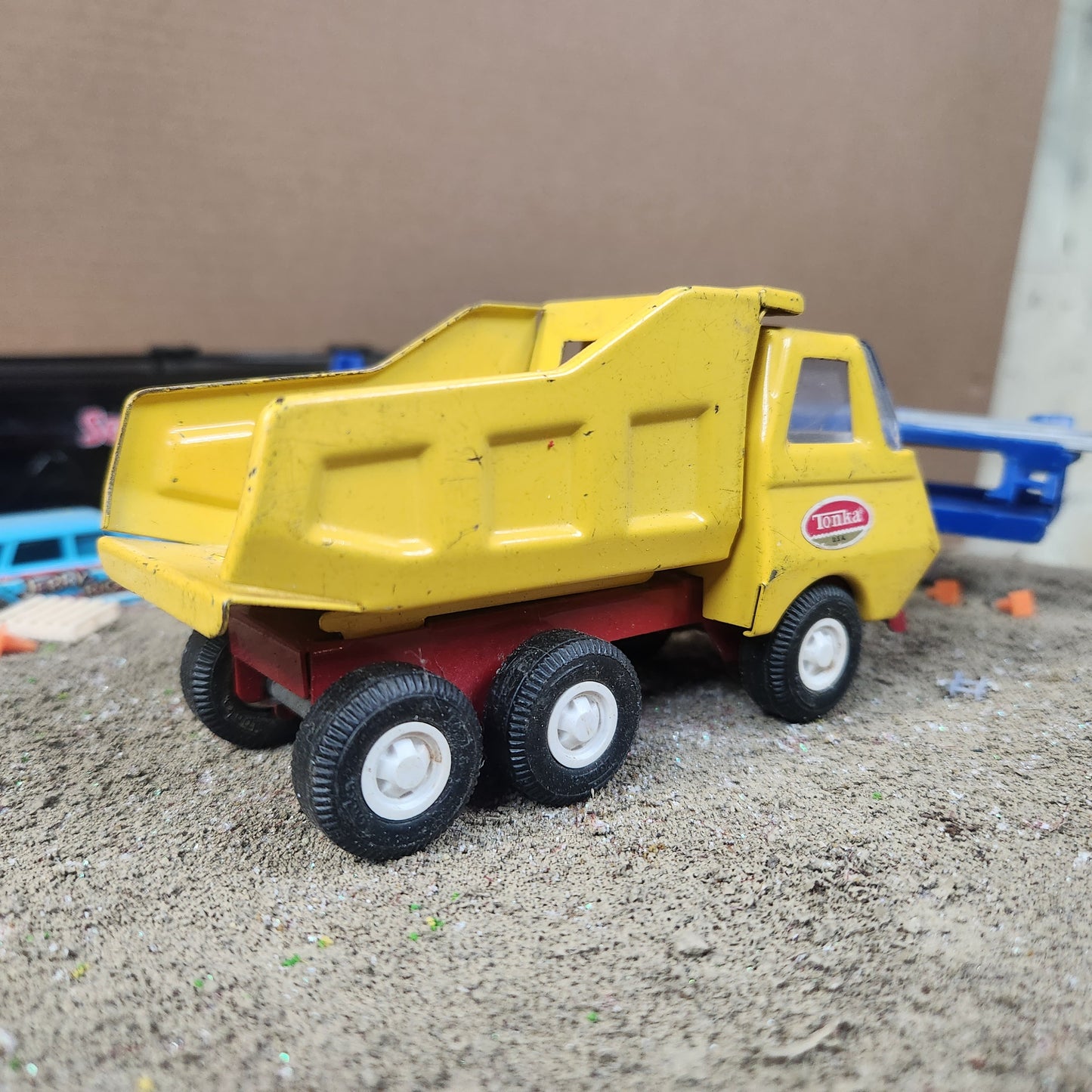 Vintage Tonka Dump Truck Unknown Scale 1:50-1:43