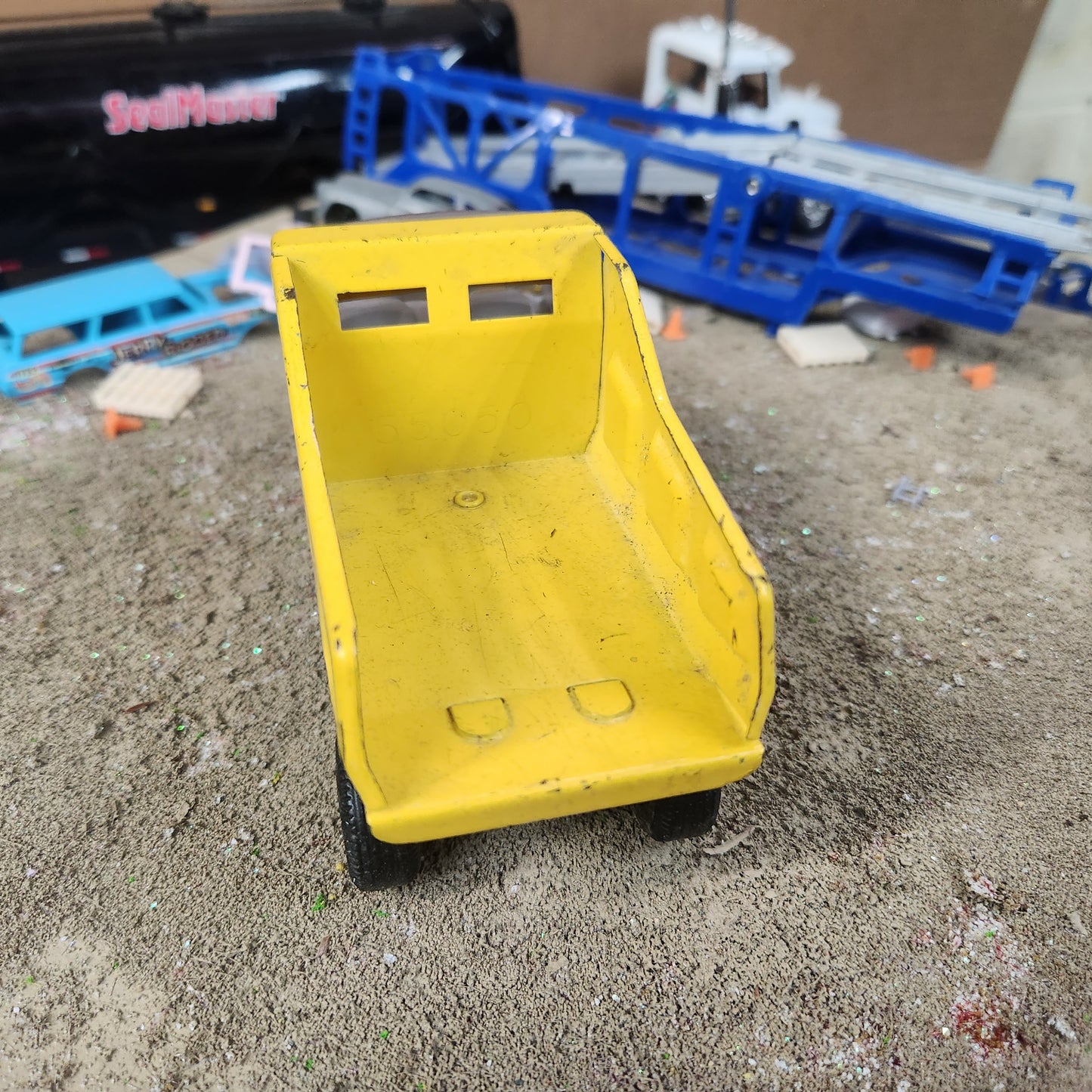Vintage Tonka Dump Truck Unknown Scale 1:50-1:43