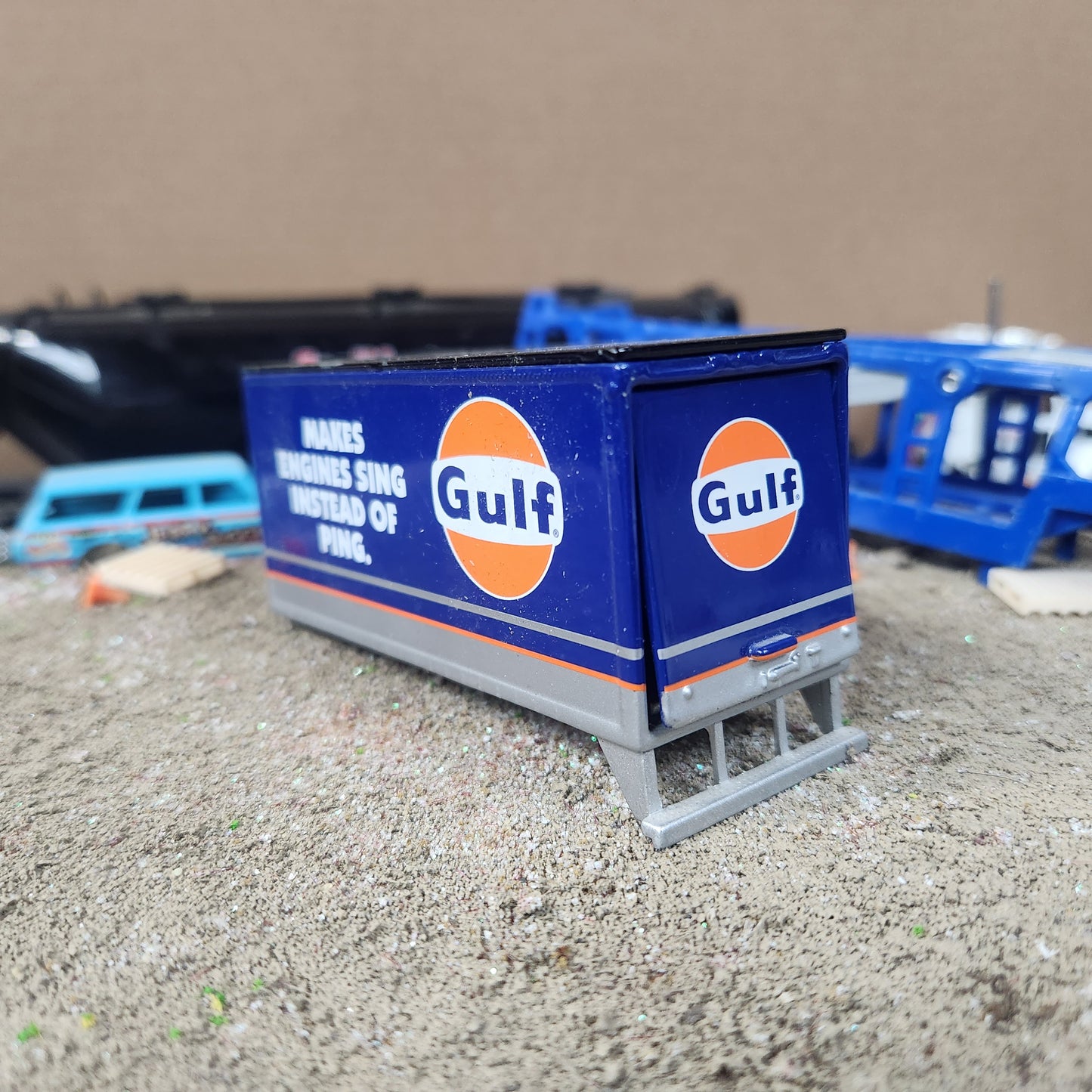 1:64 Speccast Gulf Oil Straight Box Truck Body
