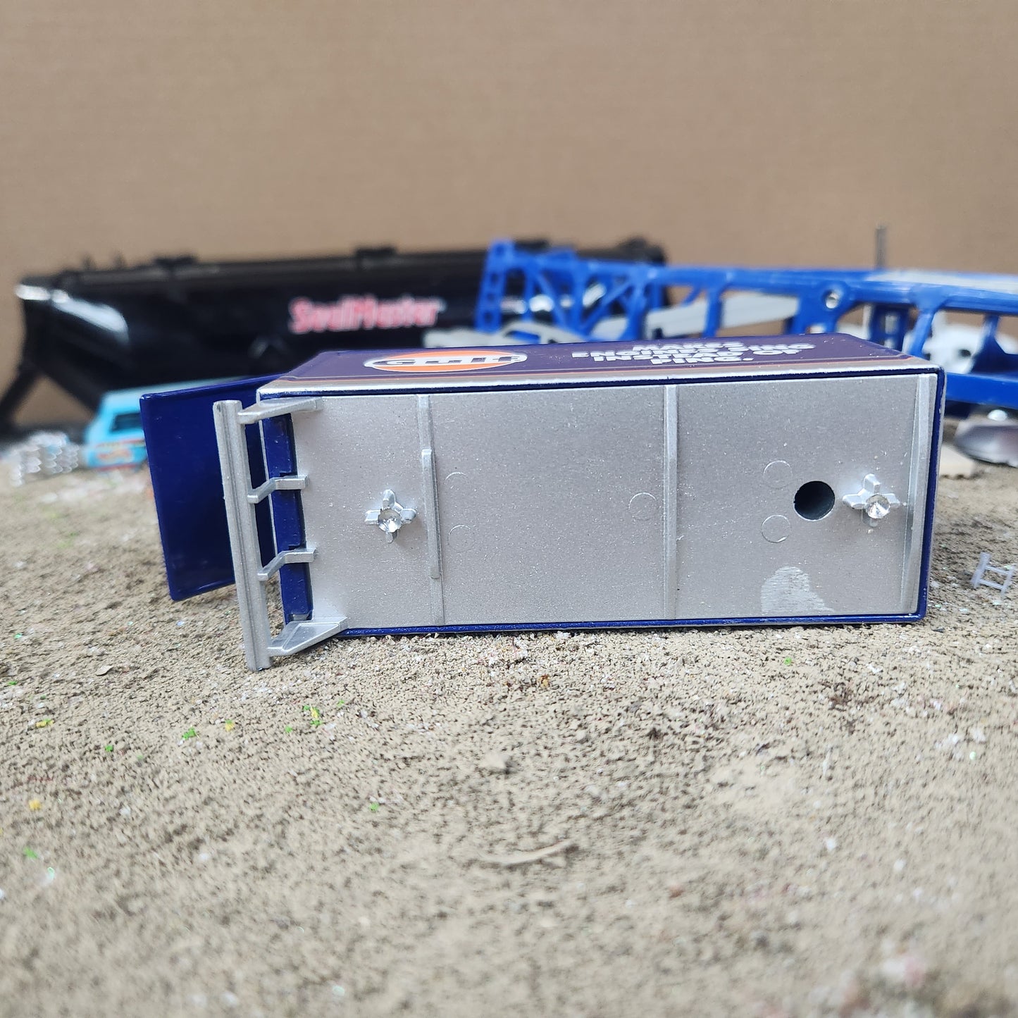 1:64 Speccast Gulf Oil Straight Box Truck Body
