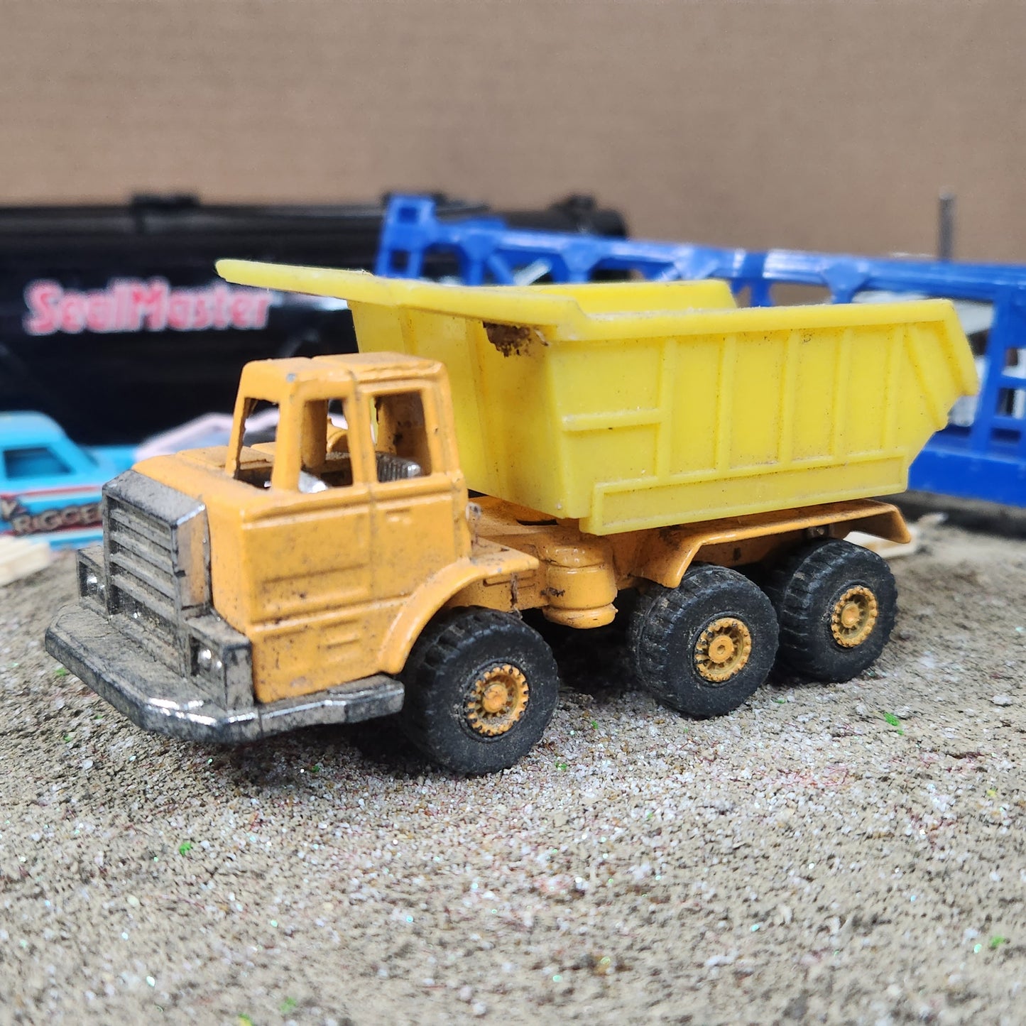 Vintage TootsieToy Heavy Duty Dump Truck Close to 1:64