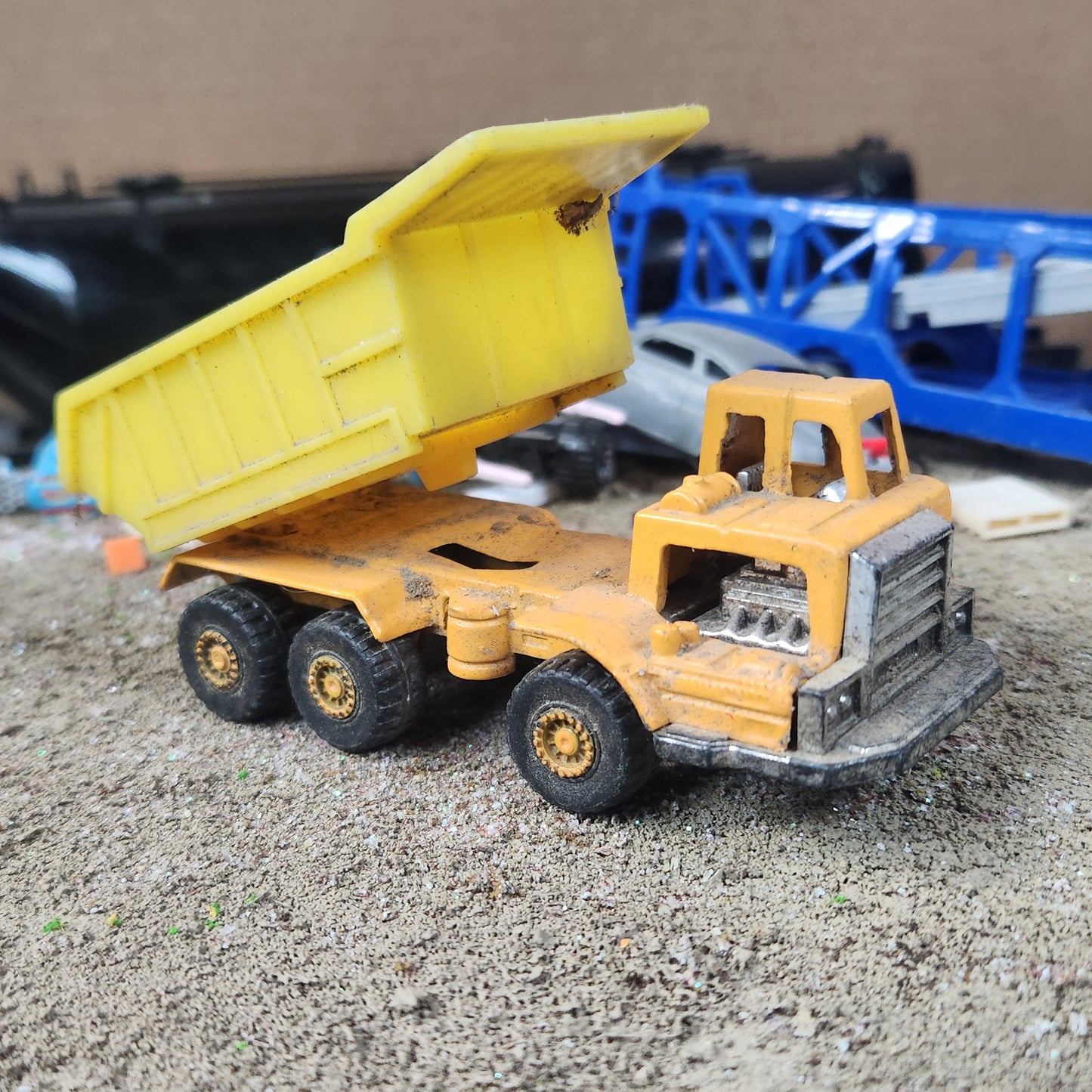 Vintage TootsieToy Heavy Duty Dump Truck Close to 1:64