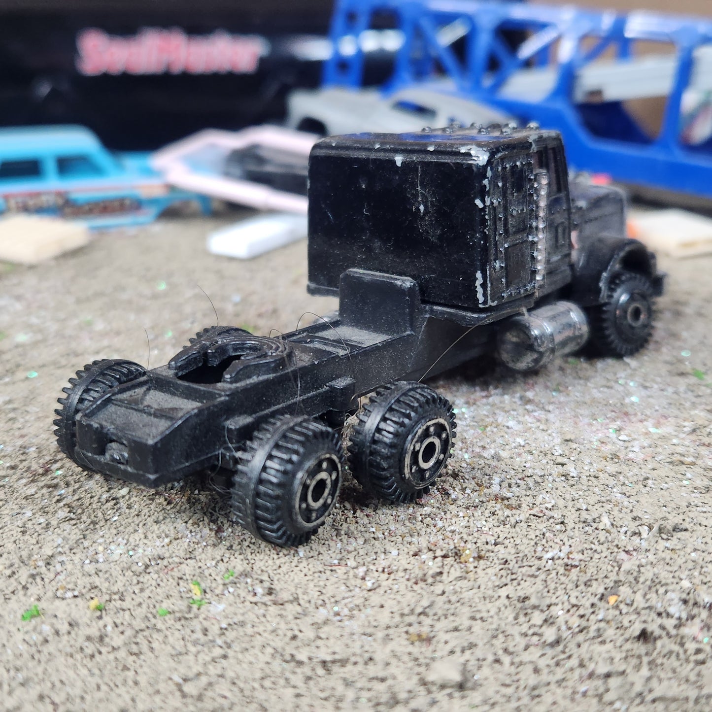 1:87 China Kenworth Style Semi Truck Black