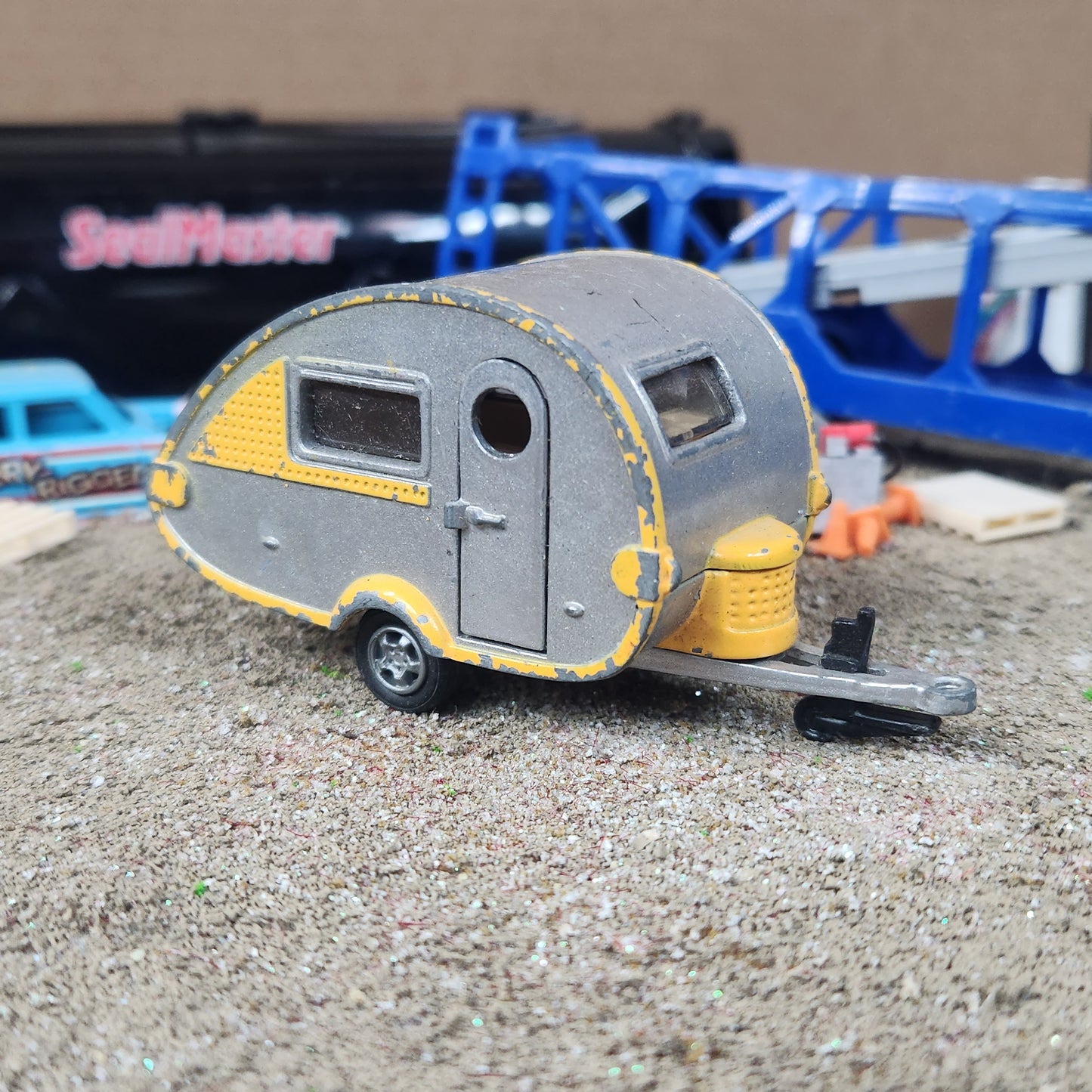 Siku 1:55 Teardrop Camper Trailer