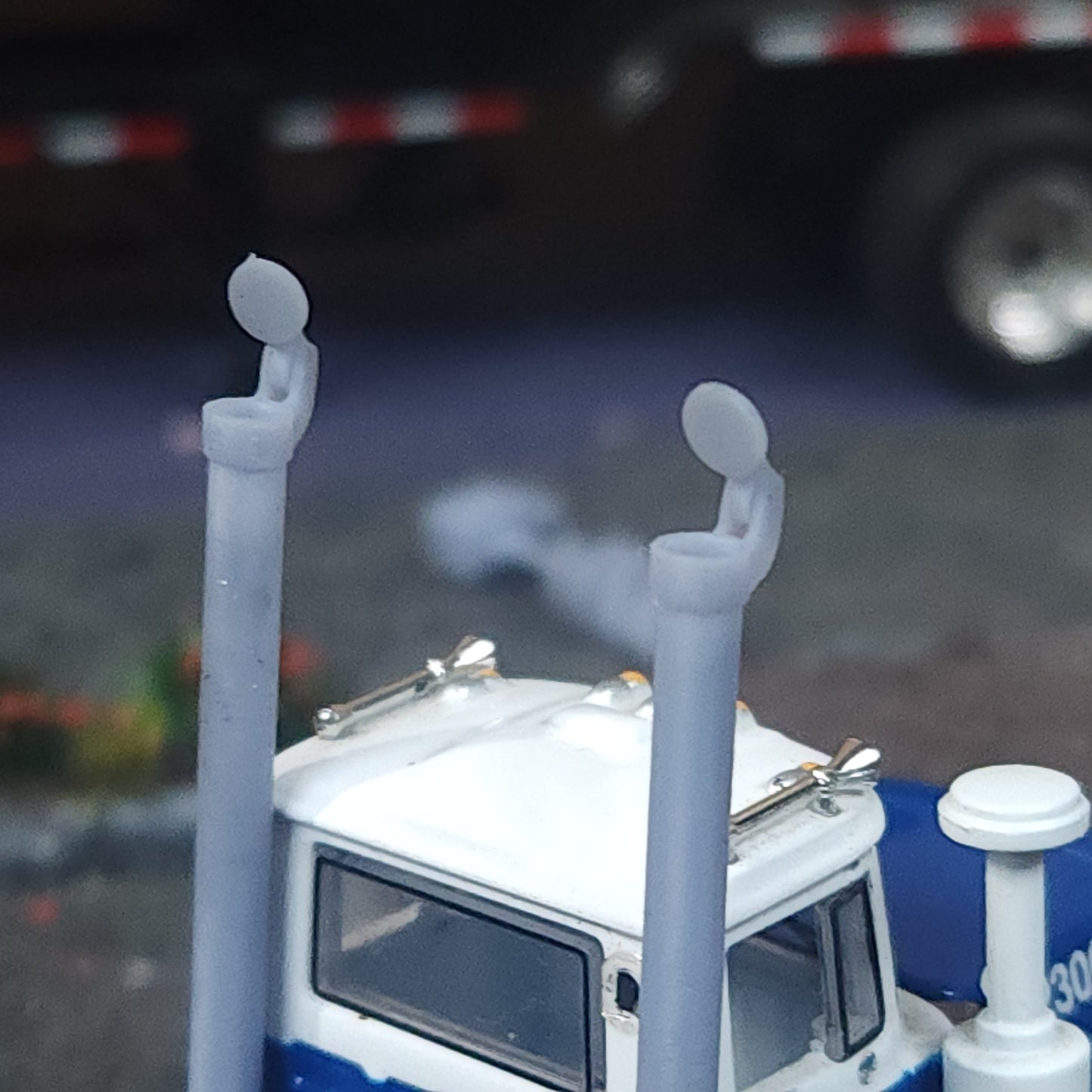 1:64 3D Printed Semi Truck 8" Straight Exhaust Stacks with Moving Tractor Flaps
