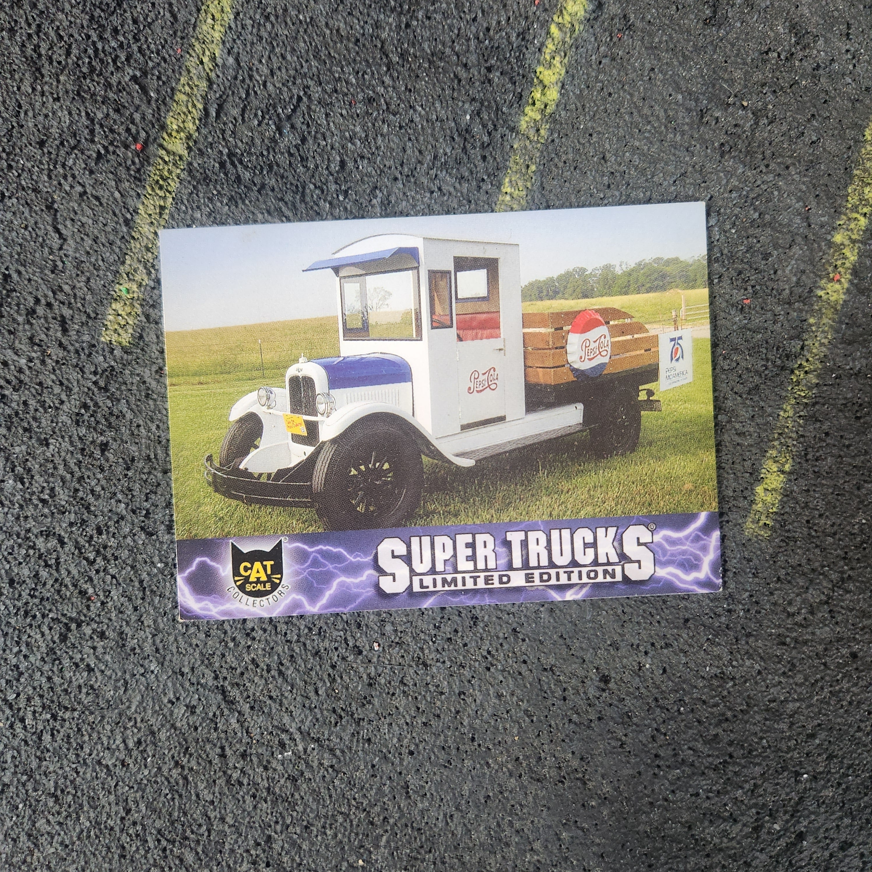 super trucks limited edition collector cards Cat Scale Collectibles Collectible Card 802Customz Features 20 antique trucks and 40 newer models Continuing our theme of Christmas