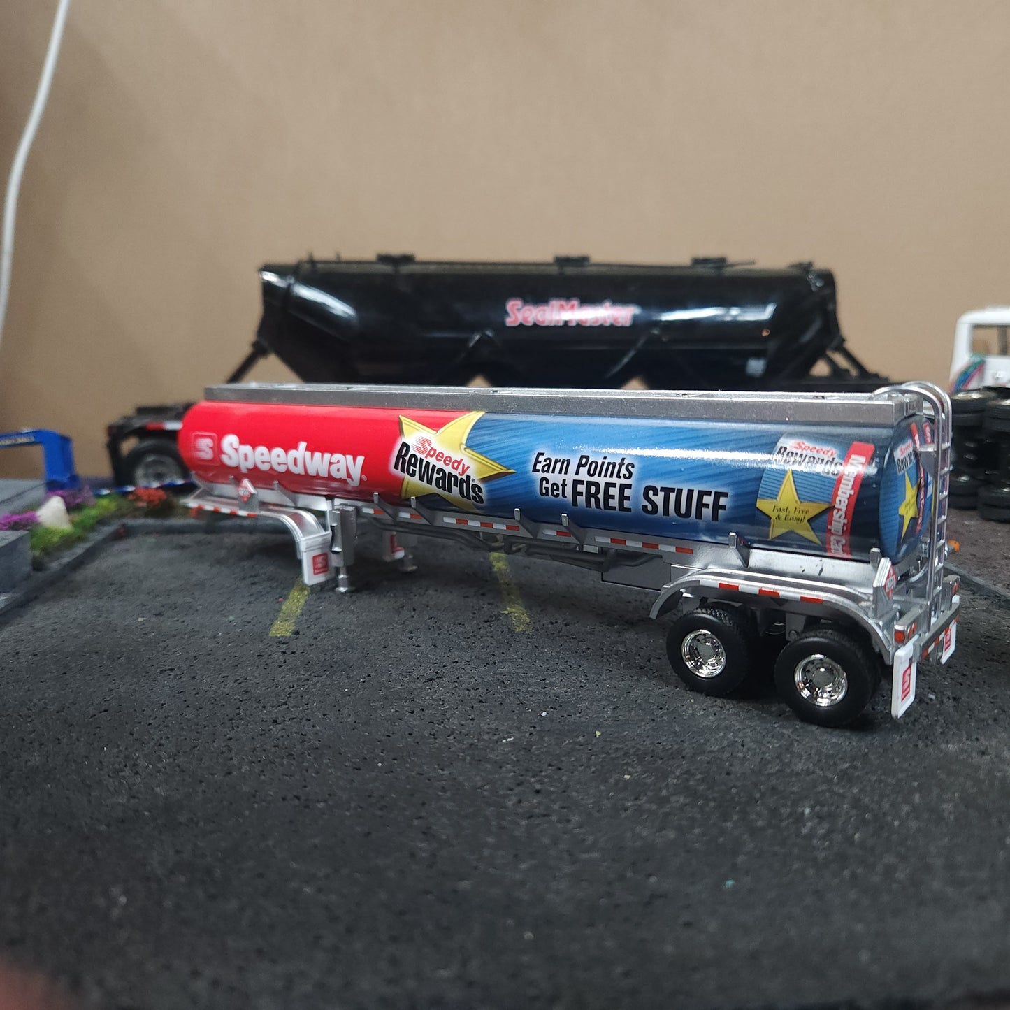 1:64 First Gear Speedway Tanker Trailer Only