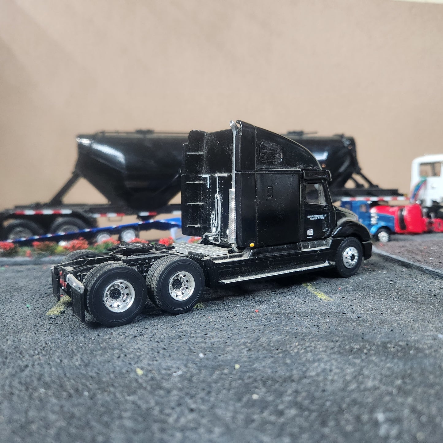 1:54 Scale First Gear Freightliner Columbia Black Cab Only
