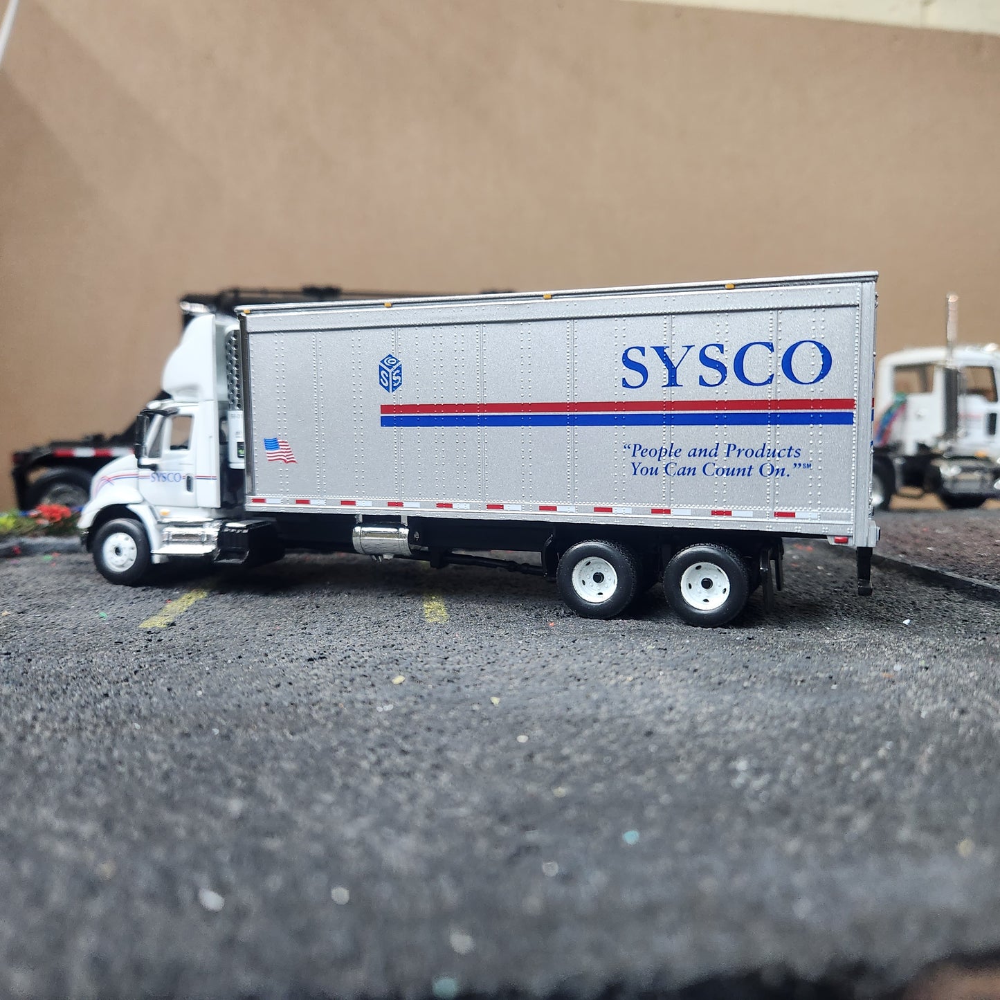 1:64 First Gear Sysco International Day-Cab Straight Truck Reefer Unit Custom Model