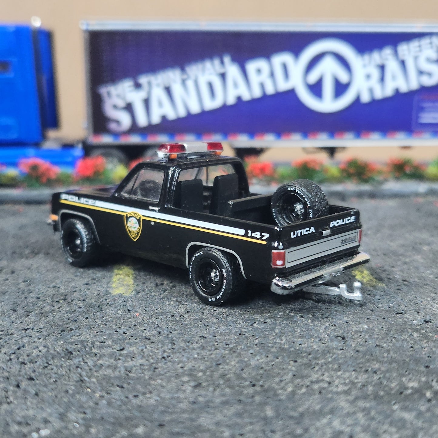 1:64 Scale Greenlight 1990 Chevy K5 Blazer Utica Police Truck