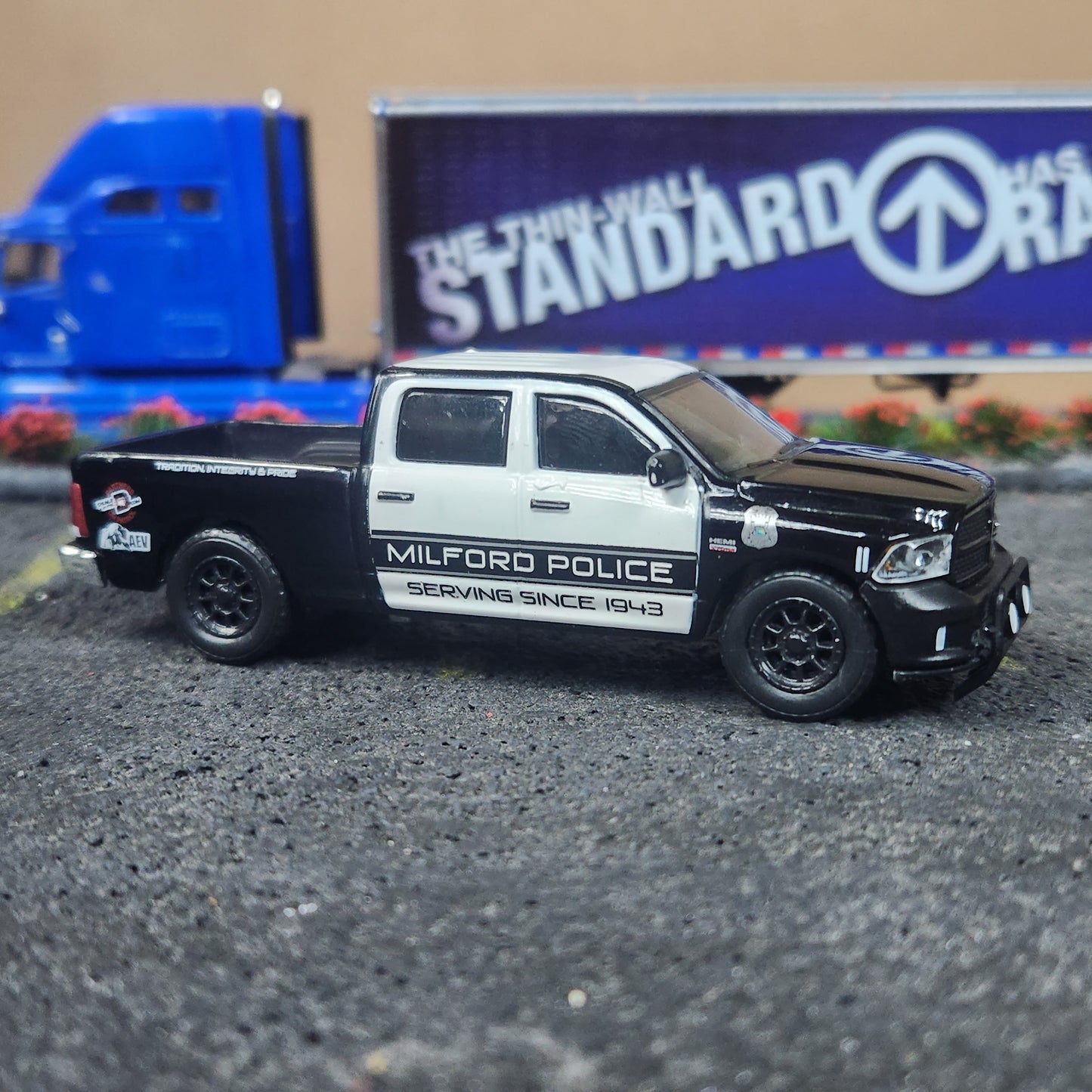 1:64 Scale Greenlight Milford Police 2017 Ram 1500 Truck