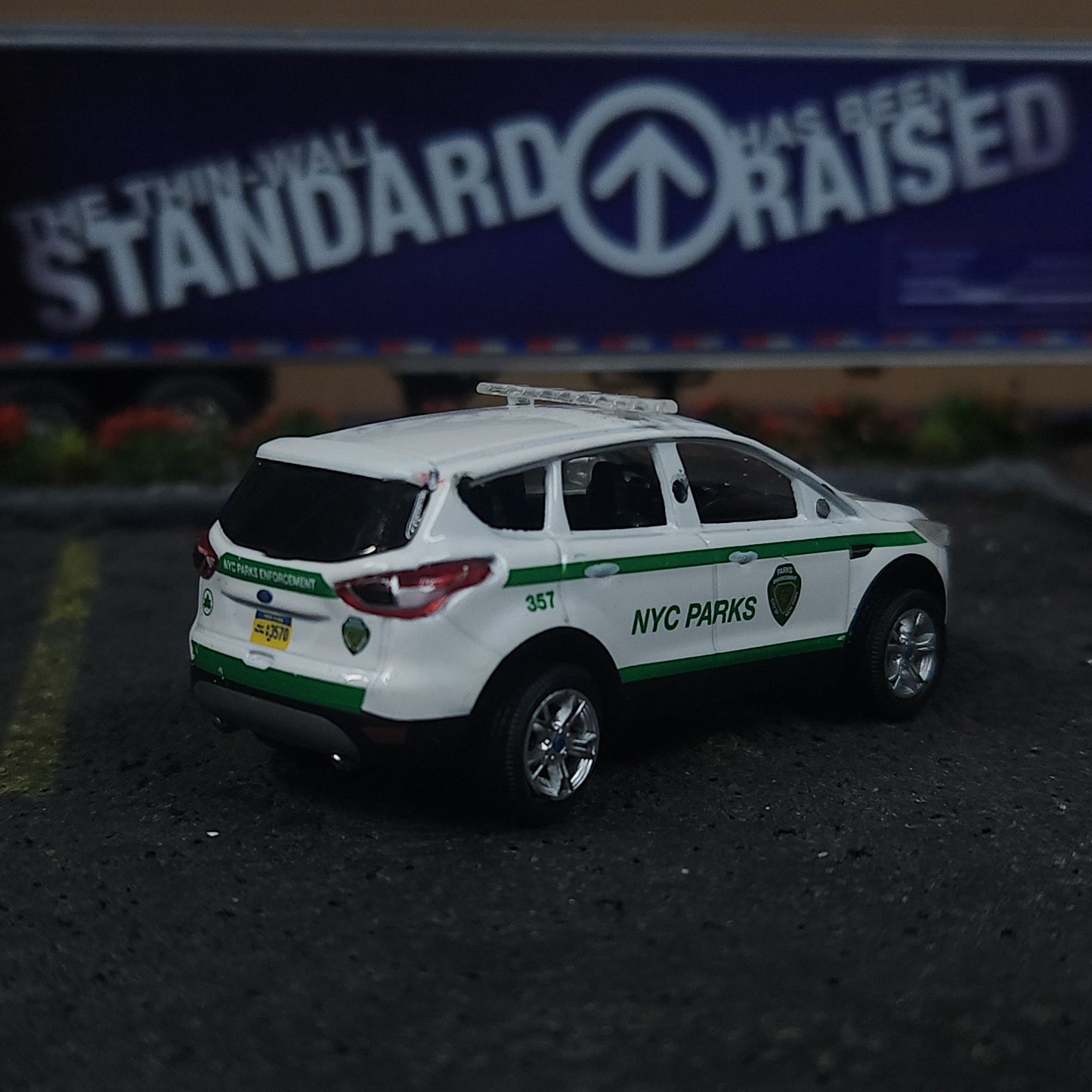 1:64 Scale Greenlight NYC Parks 2013 Ford Escape Car