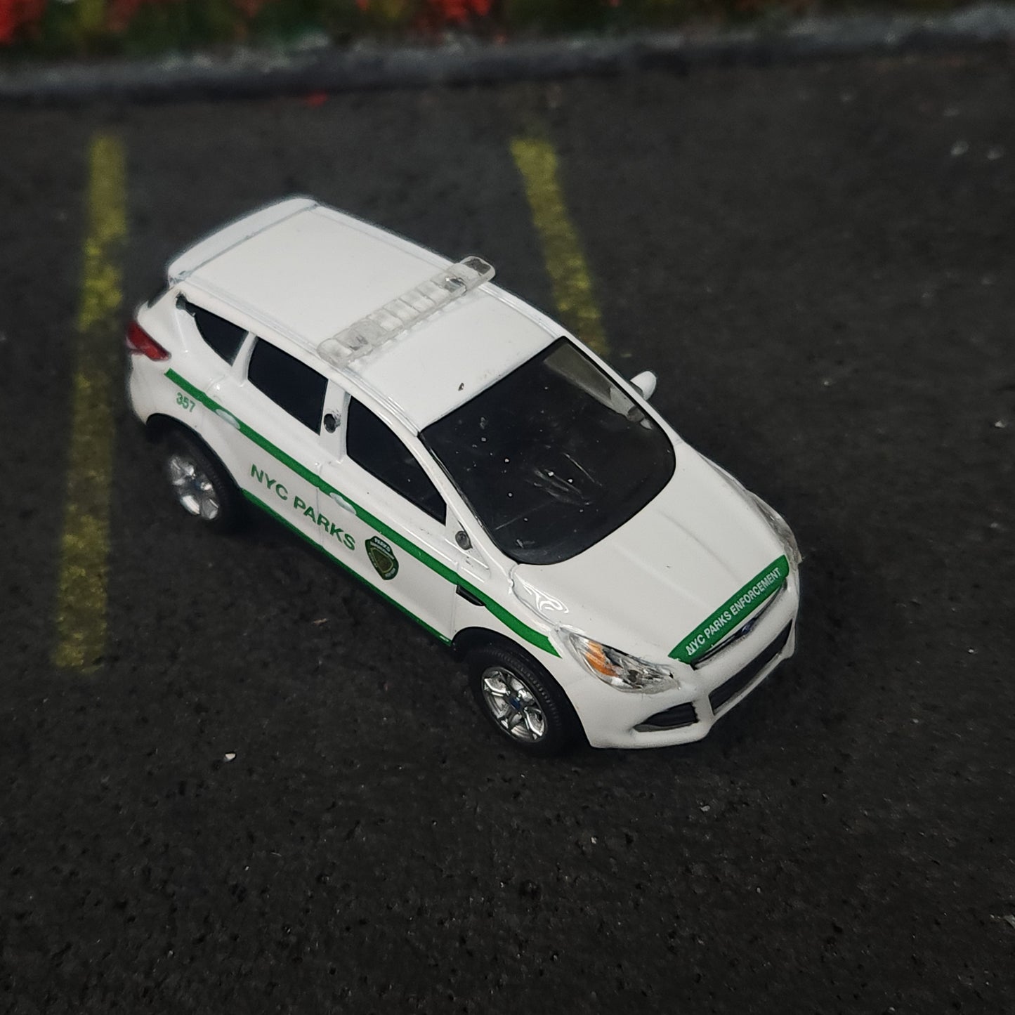 1:64 Scale Greenlight NYC Parks 2013 Ford Escape Car